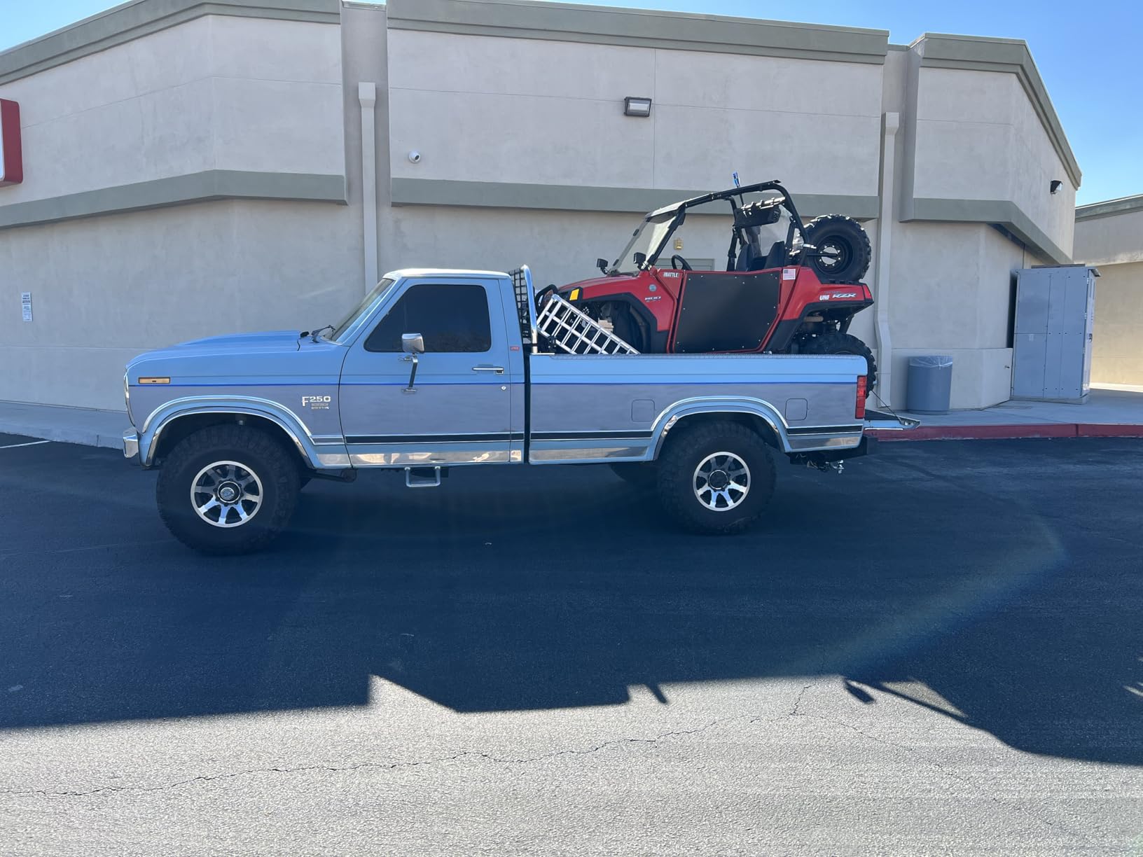 7.5FT Aluminum Loading Ramps, 1800 lbs Max Capacity, Folding Ramps for Pickup Truck & Trailer with Load Straps, for Loading Motorcycles, ATVs, Lawn Mowers, and Small Vehicles, 90
