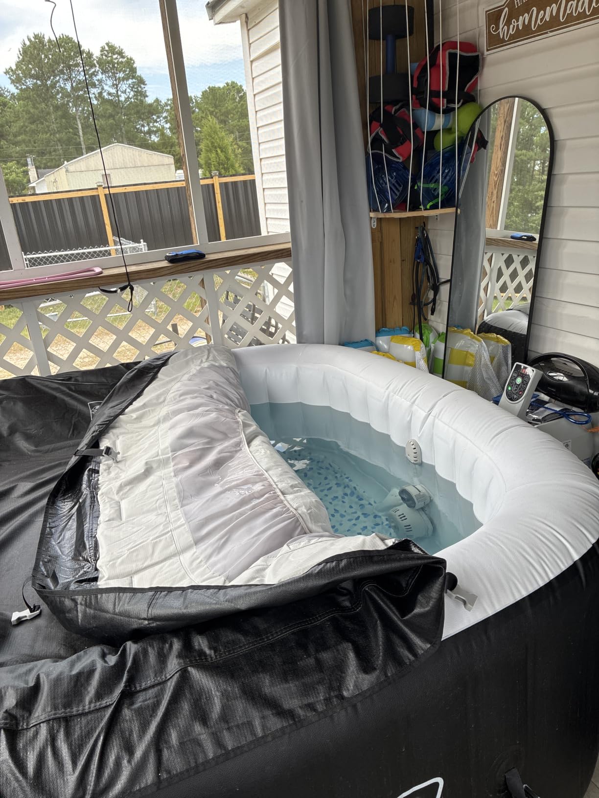 Coleman SaluSpa Hawaii Energy-Efficient 4-6 Person Inflatable Hot Tub | Smart AirJet Portable Outdoor Spa with Built-in EnergySense Insulation and 140 Massage Jets, 71
