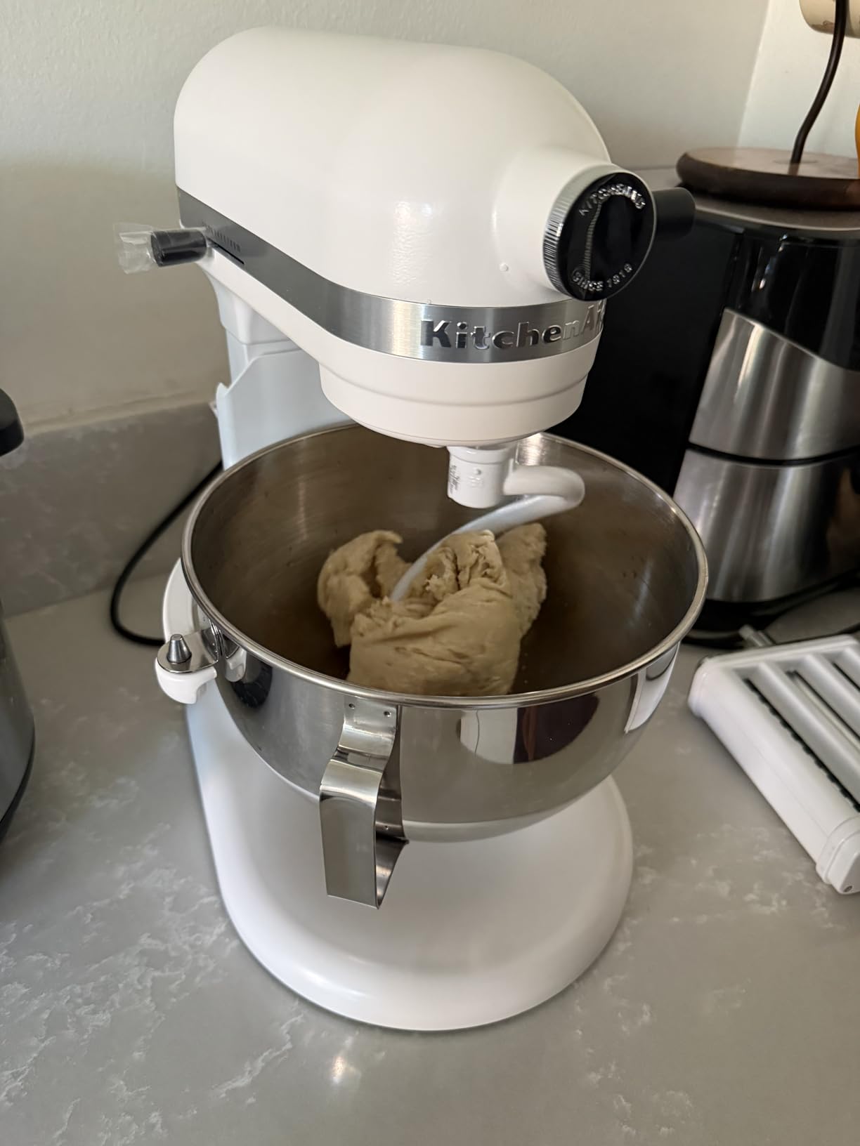 KitchenAid 5.5 Quart Bowl-Lift Stand Mixer with 11 Speeds, KSM55SXXX, Porcelain White customer photo 2
