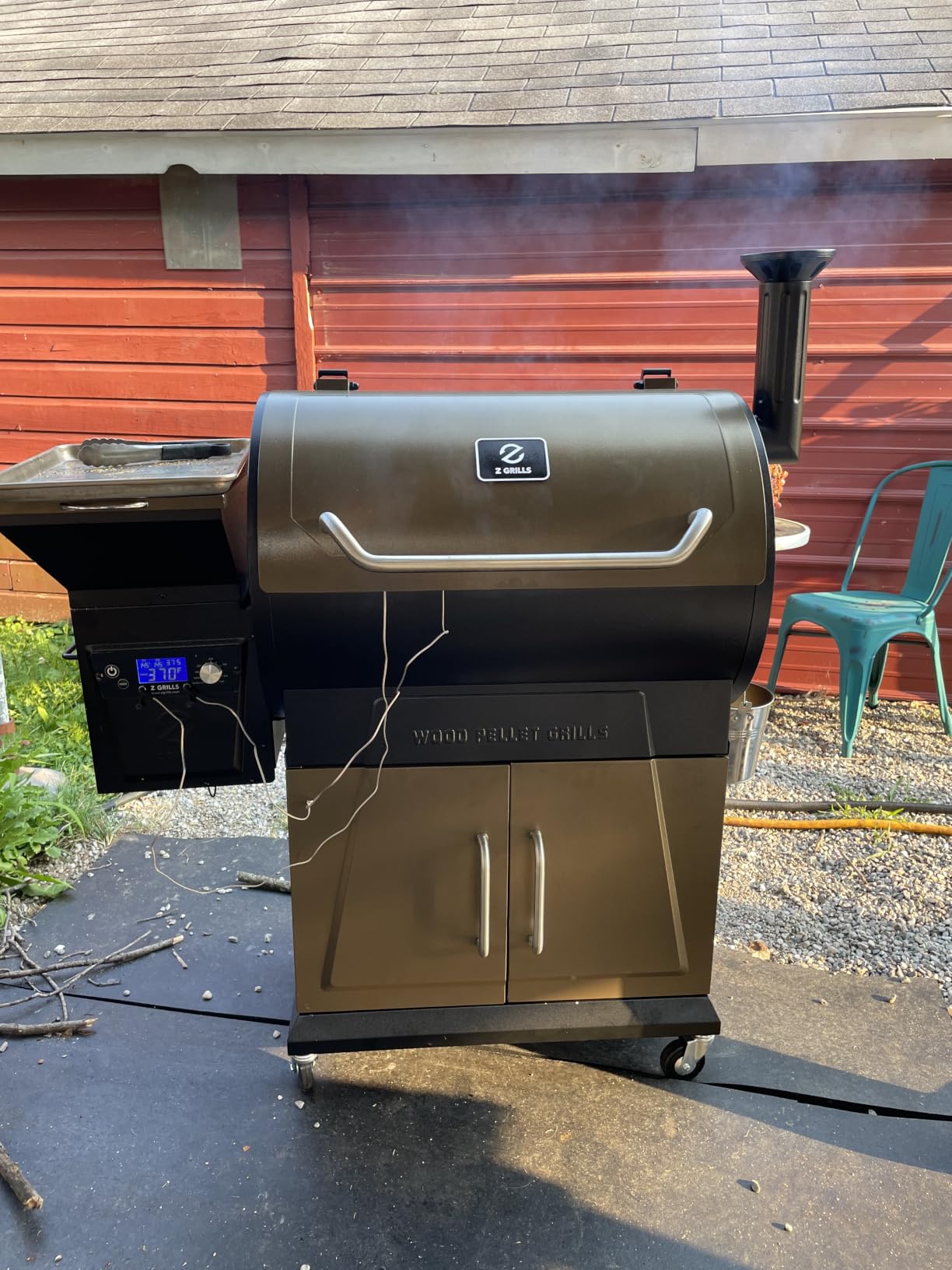 Z GRILLS 2026 Electric Pellet Smoker & Grill, 700 sq. in Cooking Space, PID 3.0 Precision Control, Dual Meat Probes, 28-Hour Hopper, Dual-Wall Insulated Base, 8-in-1 BBQ with Cover customer photo 2