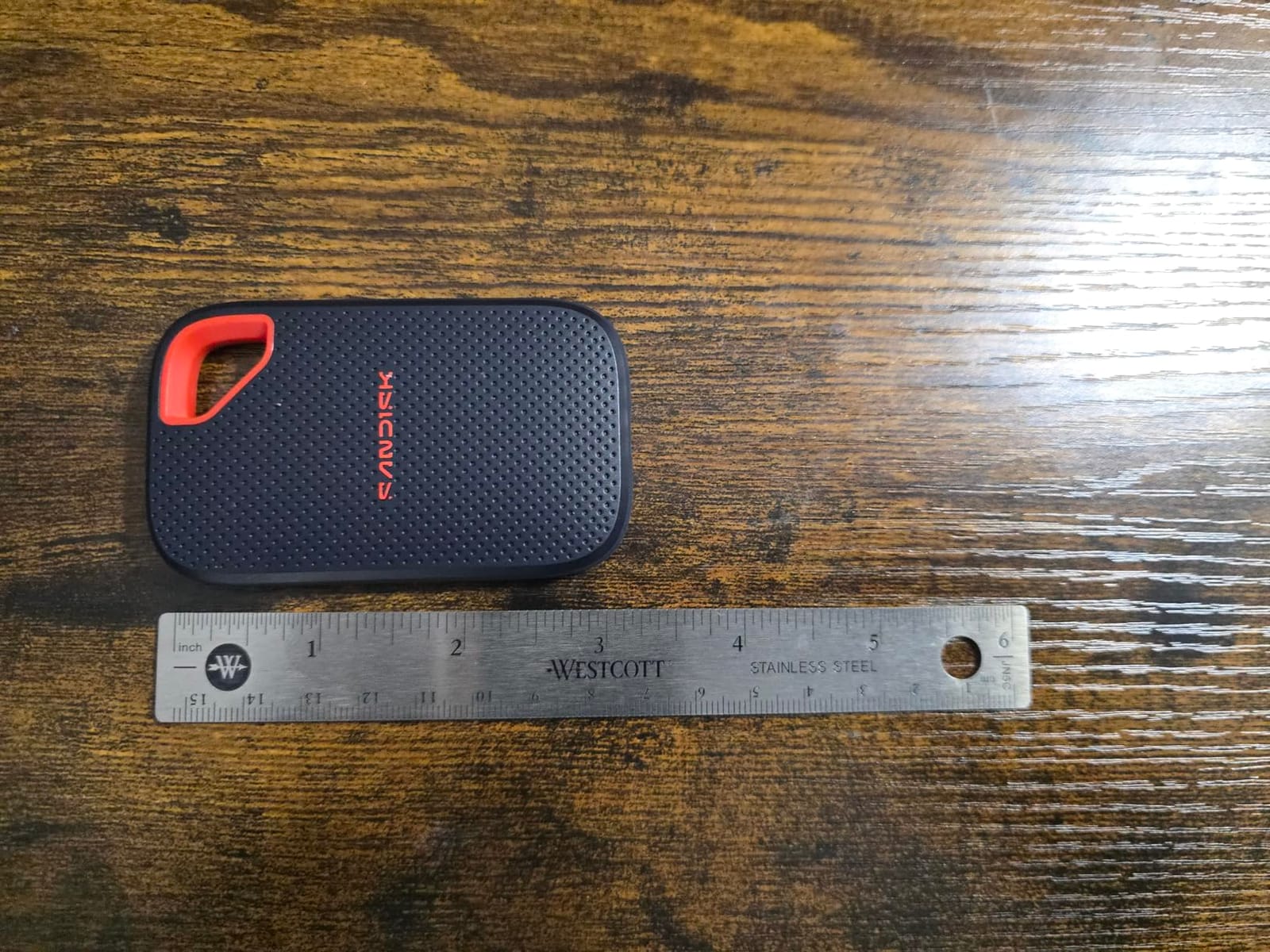 2TB Extreme Portable SSD (New Model) - up to 2000MB/s Transfer speeds - USB Type-C connectivity, Reliable Durability - Black - SDSSDE70-2T00-G25 customer photo 2
