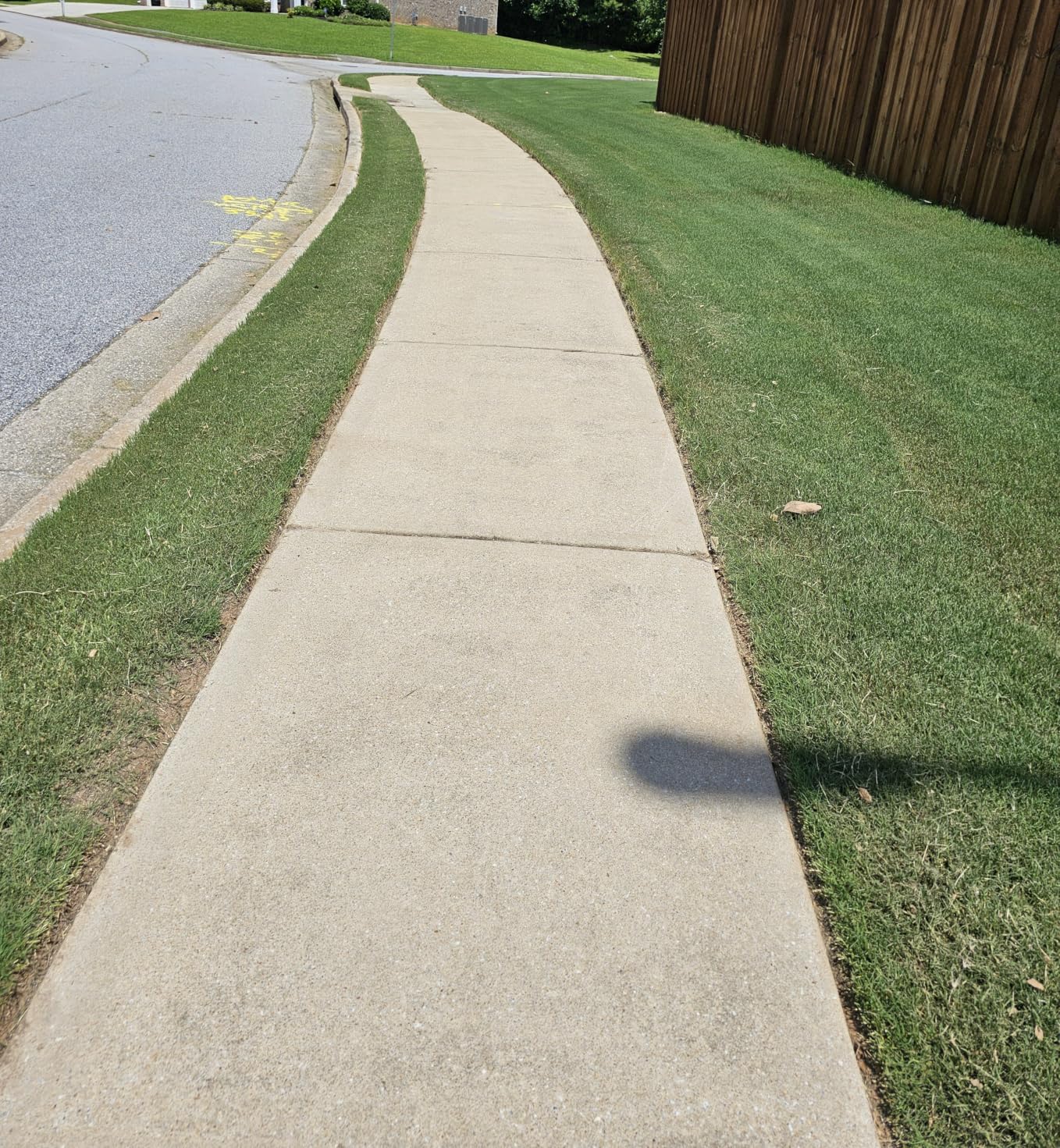 Sihuird Leaf Blower Cordless, 765CFM Electric Leaf Blowers with 2 x 7.8Ah Batteries and Dual Rapid Charger, 3-Speed & Turbo Mode, with LED lighting, 1 x Shoulder Strap, Blowers for Lawn Care - SL9501 customer photo 1