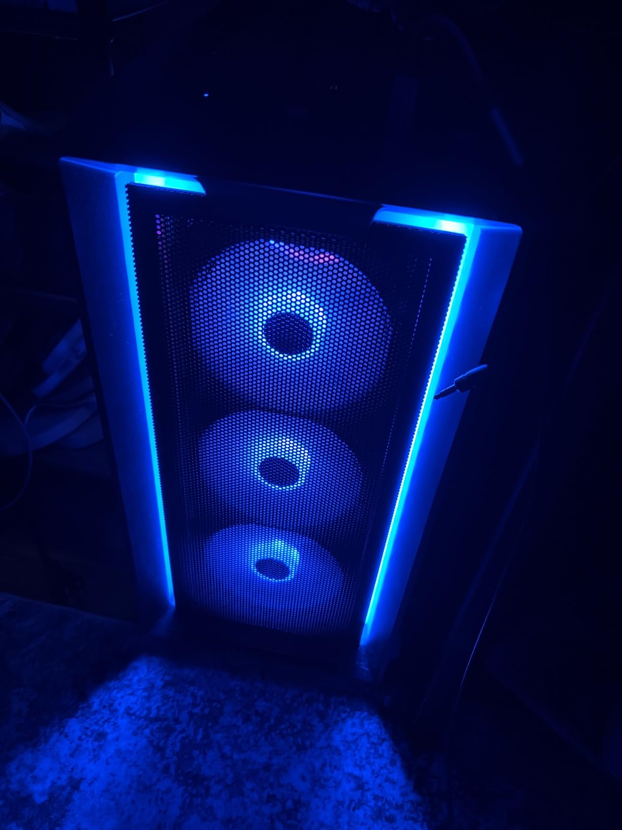 O11 Vision Gaming PC, AMD Ryzen 7 9850X3D 4.7GHz, NVIDIA GeForce RTX 5070 Ti 16GB VRAM, 2TB Gen4 NVMe SSD, 32GB DDR5 RAM 5600, 850W Gold ATX 3 PSU, 360 ARGB AIO, Wi-Fi 5, Windows 11, Desktop customer photo 1