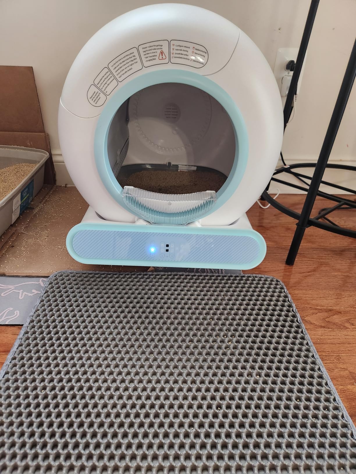 Self Cleaning Litter Box, Integrated Safety Automatic Cat Litter Box Self Cleaning 65L+9L for Multiple Cats, App Control, Odor Removal, Includes Mat & Liner (3 Rolls) - Blue customer photo 1