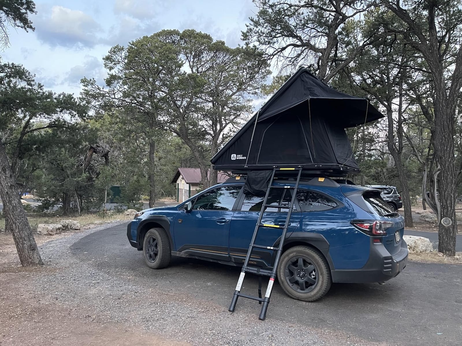 Rooftop Tent Hard Shell with Winter Thermal Layer,Pop Up Car Roof Top Tent | Aluminum Roof Tent Hardshell with Luggage Bar,LED Light Strip,Suitable for Jeep SUV Truck,4 Season Camping for 2 Person customer photo 1