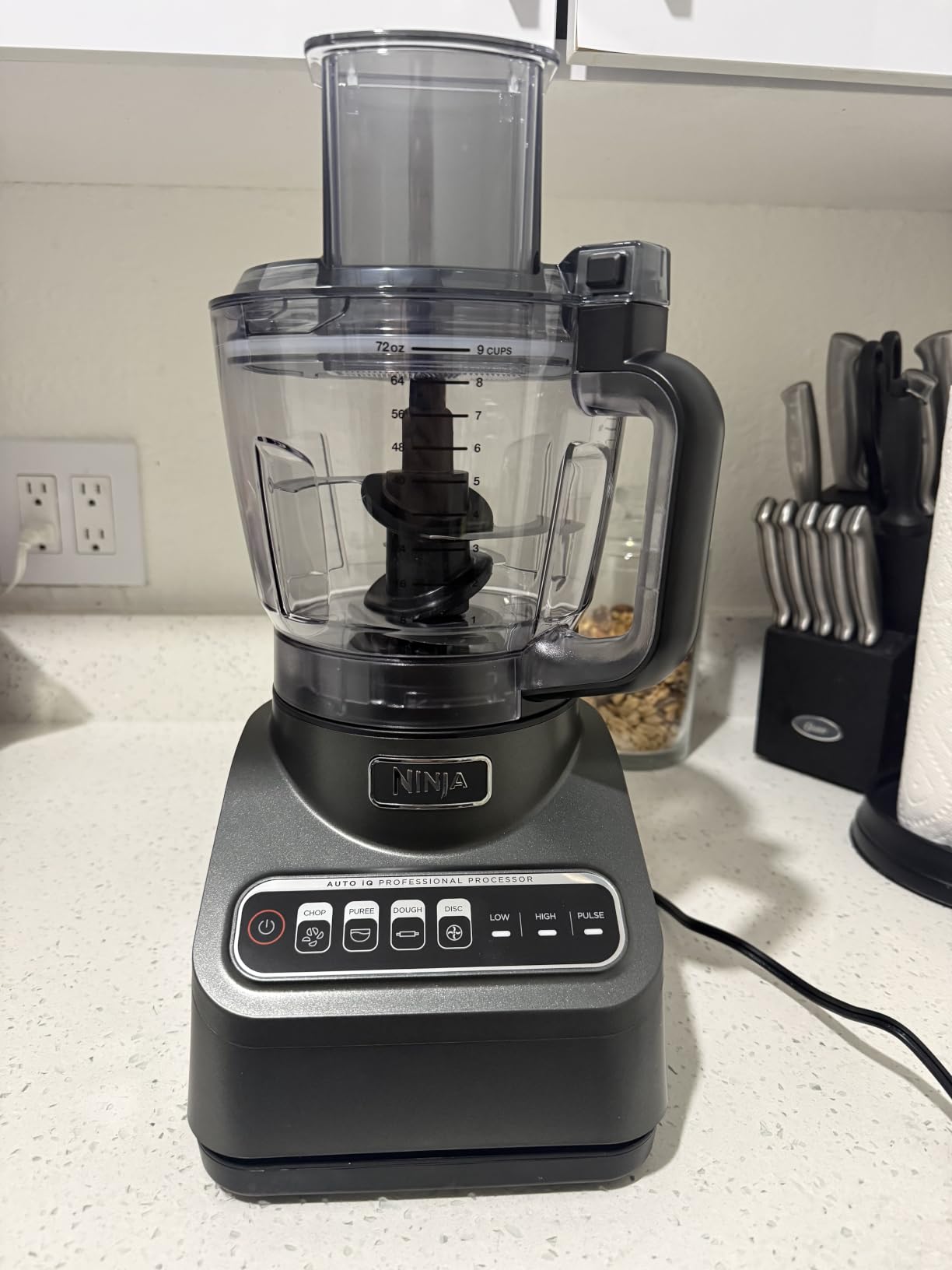 Ninja 9-Cup Food Processor for Kitchen, 1000PW motor, 9-Cup Processing Bowl, Multiple Blades and Adjustable Speed, for Chopping and Slicing Vegetables, Pureeing, and Mixing Dough, BZ601 customer photo 2