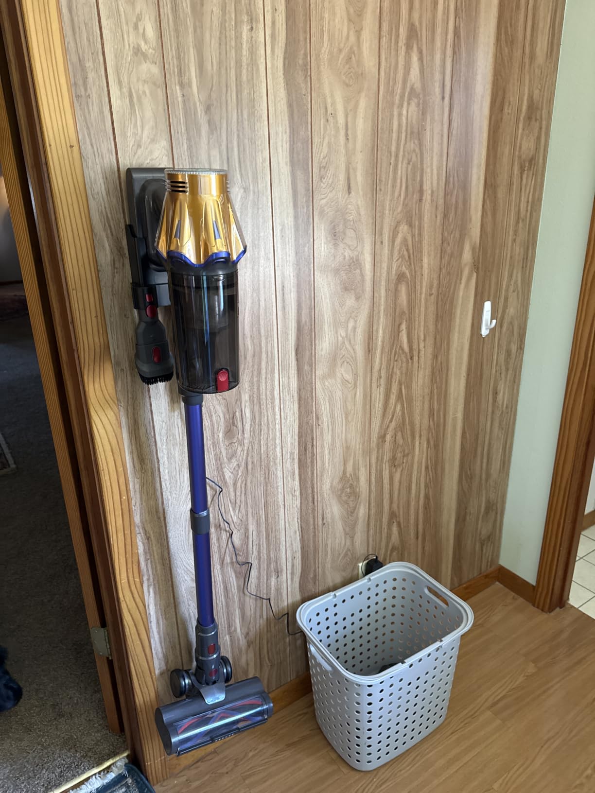 Cordless Vacuum Cleaner, Upgraded 650W 60KPA 70Mins Cordless Stick Vacuum Cleaner with Flexible Hose, Self-Standing, Touch Screen, Anti-tangle Wireless Vacumm Cleaners for Home/Pet Hair/Carpets/Floors customer photo 1