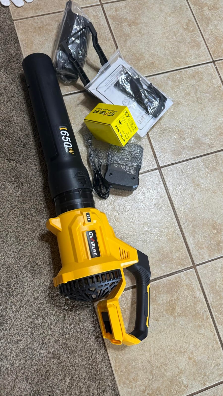 LOSART Leaf Blower Cordless, 650CFM & 3 Speed Levels, 1200W Electric Cordless Leaf Blower with 2 x 5.0Ah Batteries & Fast Charger customer photo 2