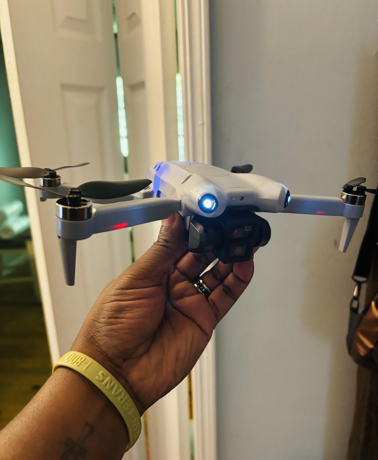 PRO Drone with Camera for Adults 4K, Brushless Motors Drone for Kids Beginners, 40mins Flight Time with 2 Batteries, FPV Foldable RC Quadcopter, Toys Gifts for Teen Boys Girls, Beginner (Grey) customer photo 1