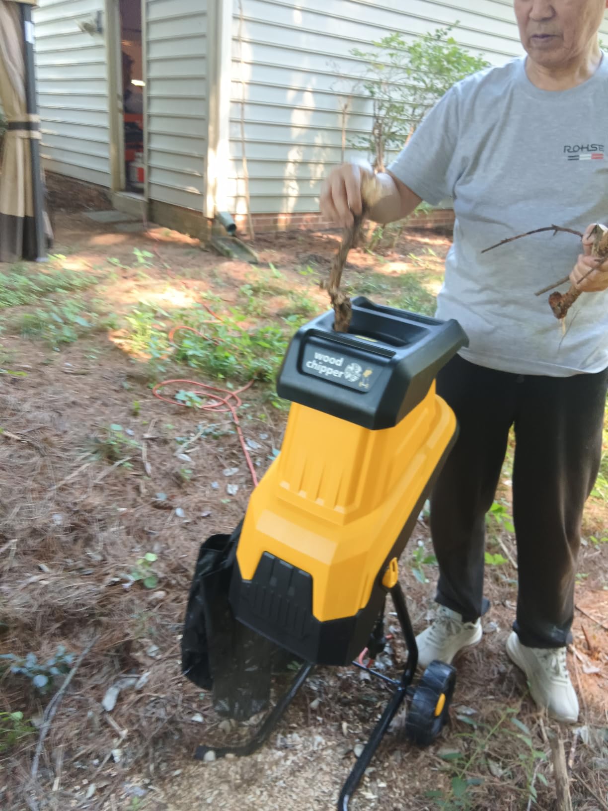15-Amp 3-Blade Electric Wood Chipper Shredder, Effortlessly Shred 1.8