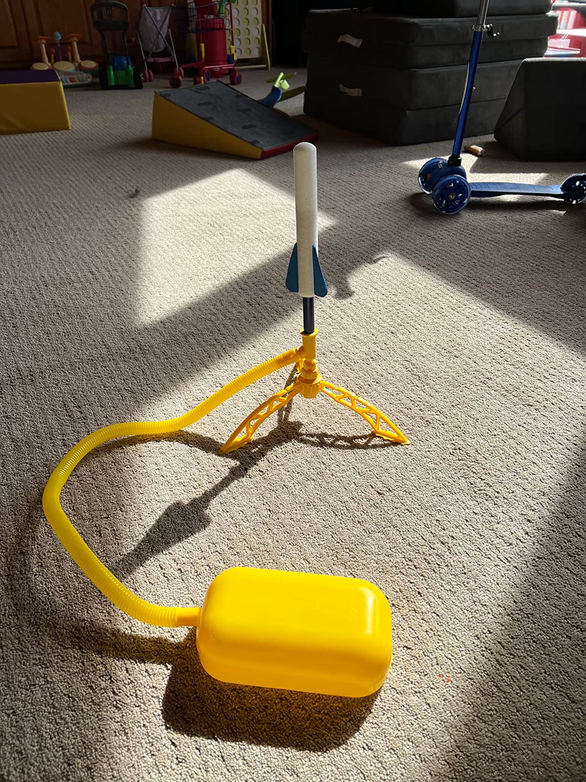 Stomp Rocket Jr Glow Rocket Launcher for Kids, 4 Rockets - Glow in The Dark customer photo 2