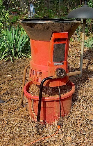 Flowtron Electric Leaf Mulcher and Shredder, 30:1 Ratio, 21 in Funnel customer photo 1