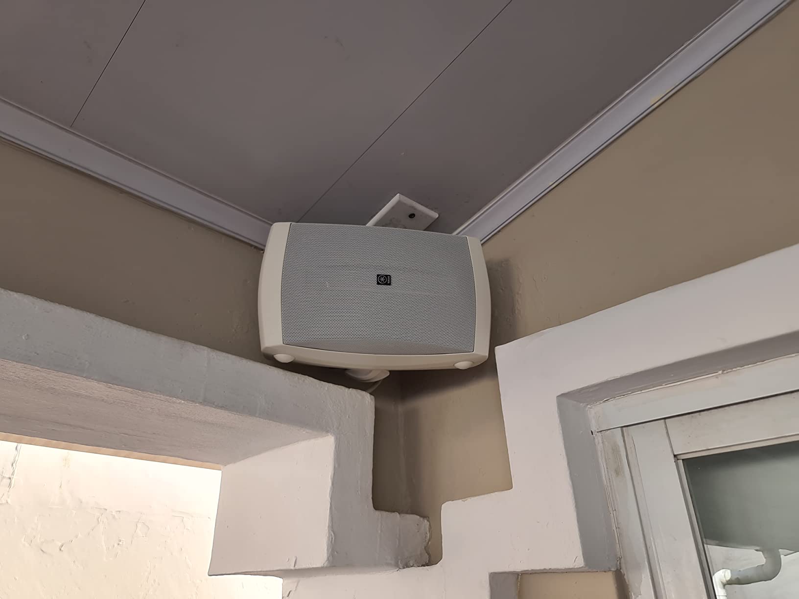 Yamaha Audio NS-AW150W 2-Way Indoor/Outdoor Speakers (Pair, White) customer photo 2