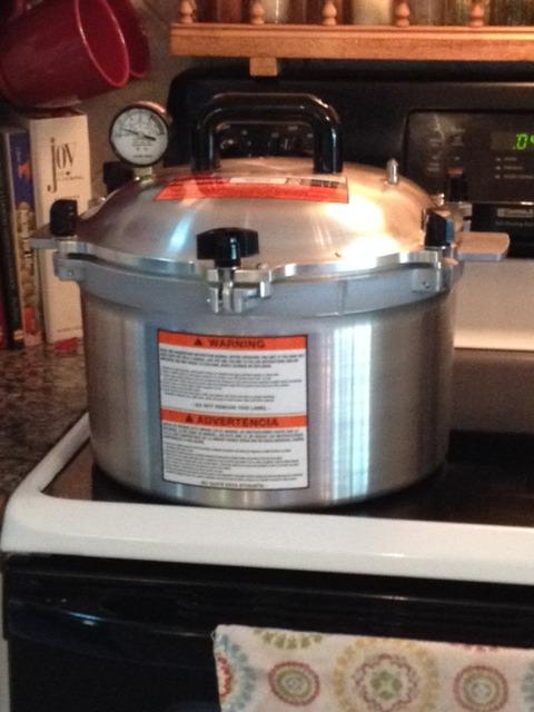All American 1930: 10.5qt Pressure Cooker/Canner (The 910) - Exclusive Metal-to-Metal Sealing System - Easy to Open & Close - Suitable for Gas, Electric, or Flat Top Stoves - Made in the USA customer photo 2