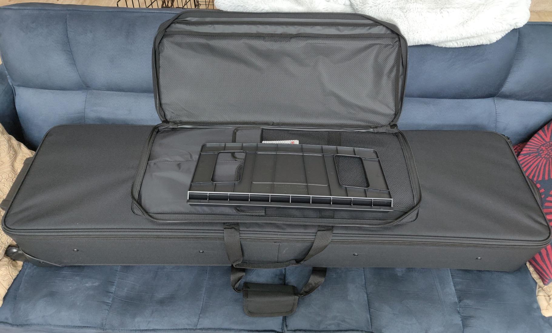 Gator Cases Lightweight Keyboard Case with Pull Handle and Wheels, Fits Standard 61 Note Keyboards and Electric Pianos (GK-61) customer photo 2