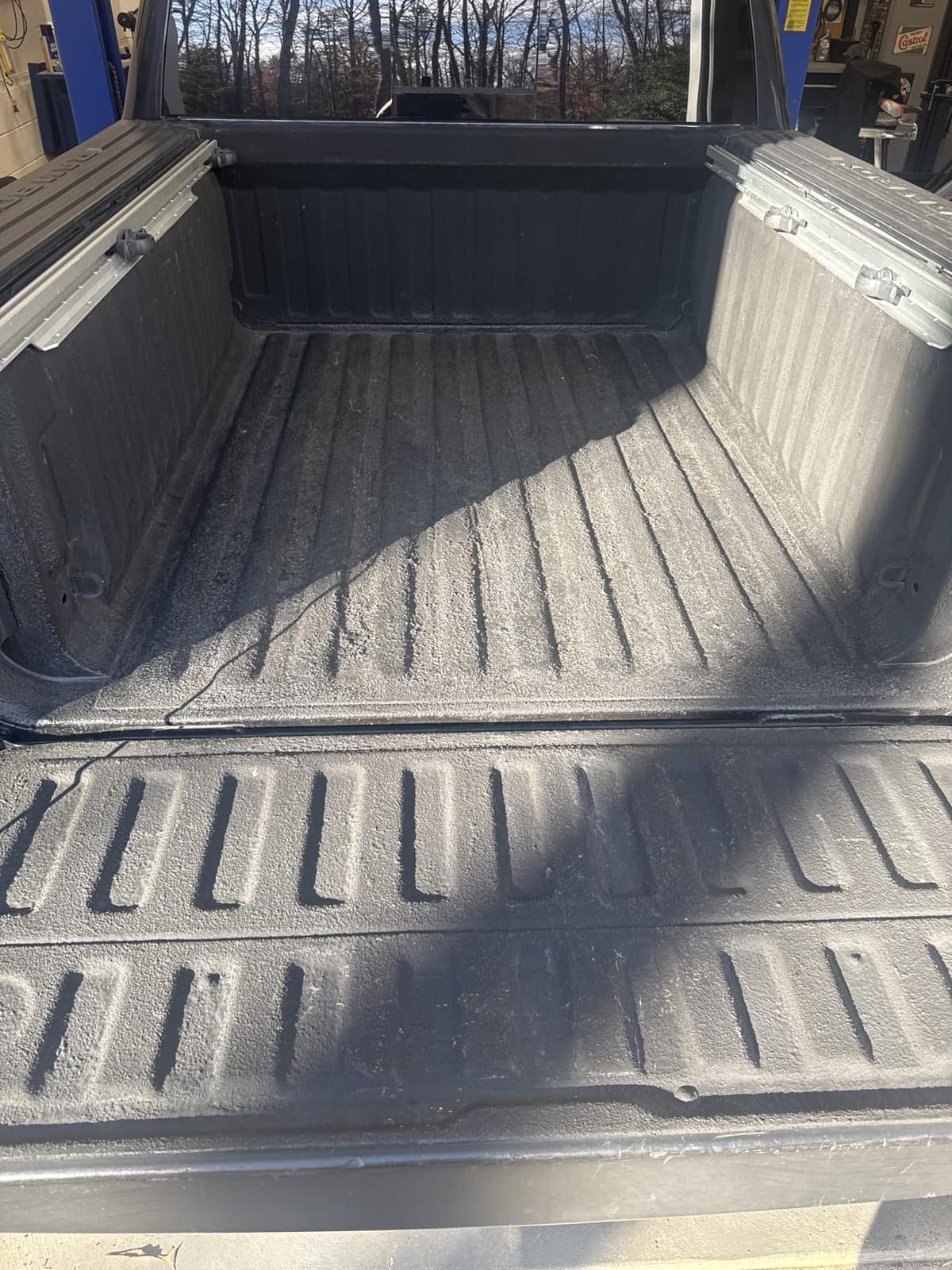 J-B Weld HERCULINER Truck Bed Liner, Black, 1 Quart customer photo 1