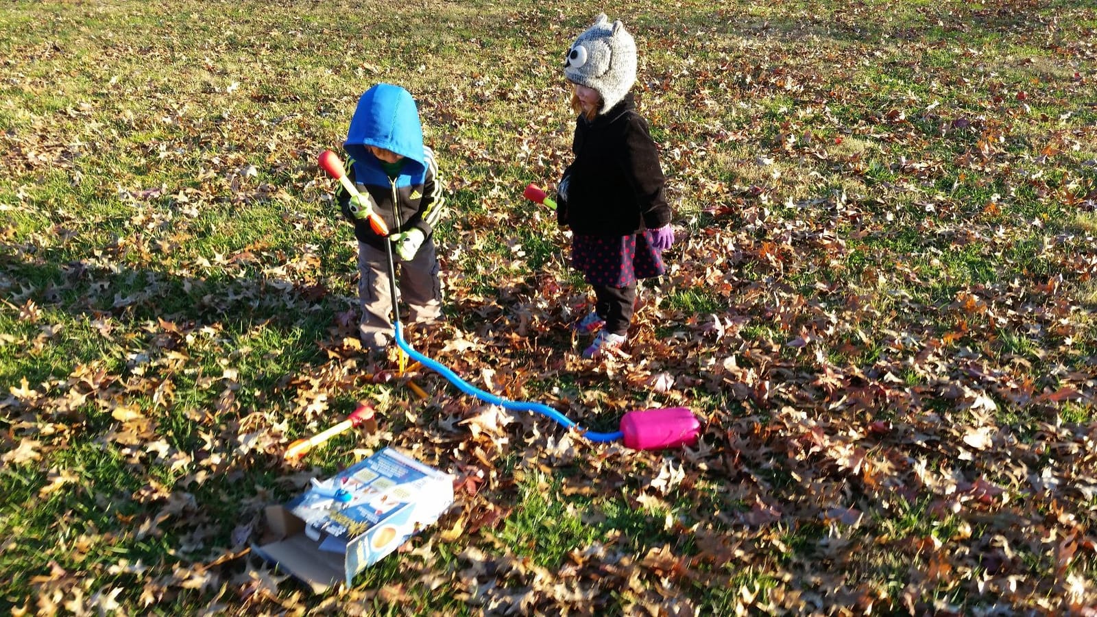 Stomp Rocket Ultra, High-Flying Rocket Launcher for Kids, 4 Rockets customer photo 2