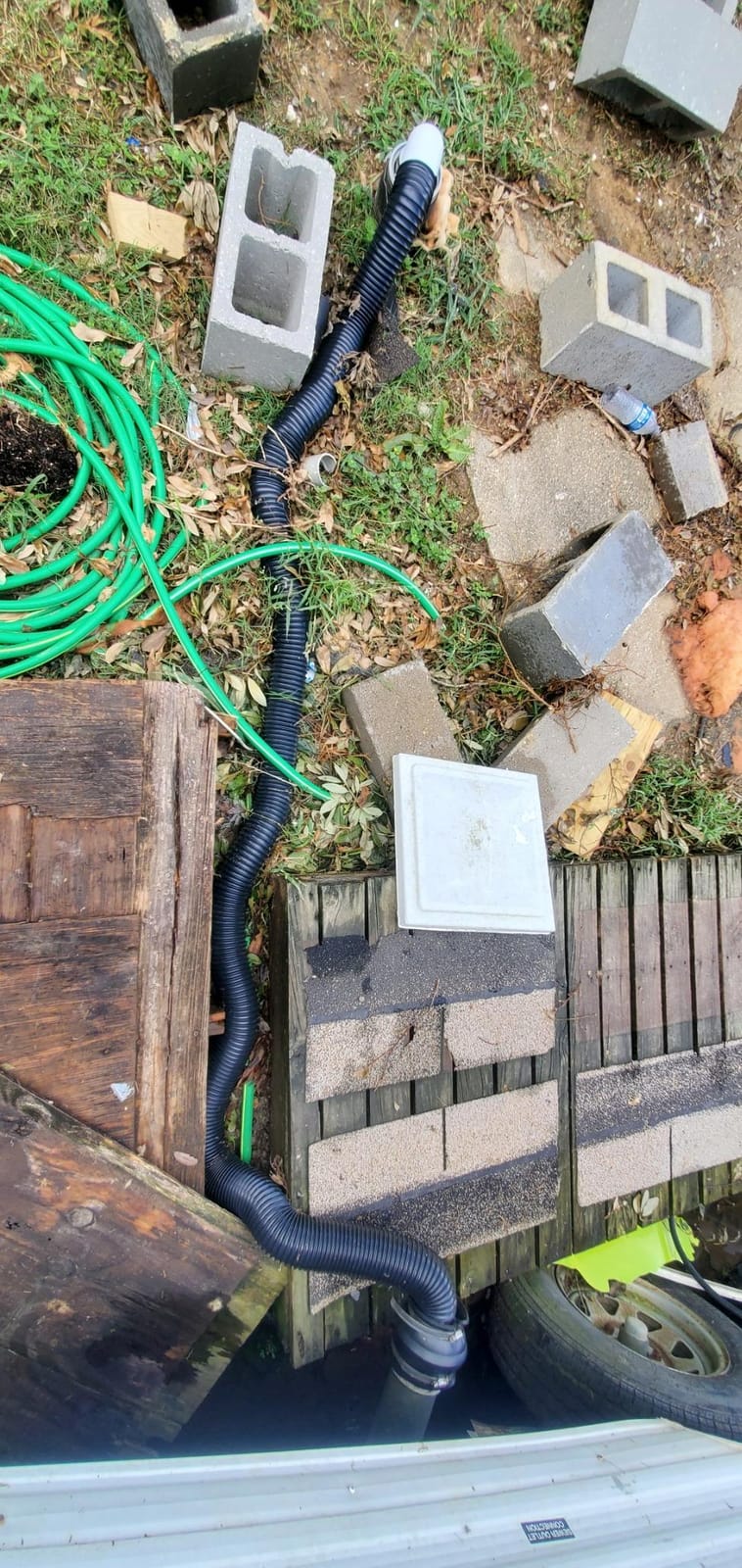 Camco RV Sewer Kit - Features Pre-Attached Fittings, a 10-Foot Sewer Hose, Translucent Sewer Elbow with 4-in-1 Adapter, and More (39551) customer photo 1