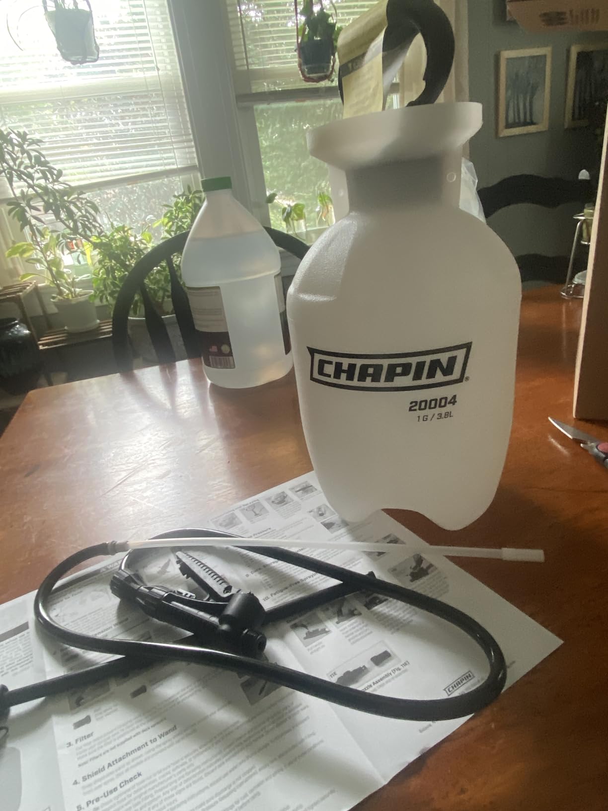 CHAPIN 20004 SureSpray 1-Gallon Pump Sprayer for Lawn, Garden & Weeds customer photo 2