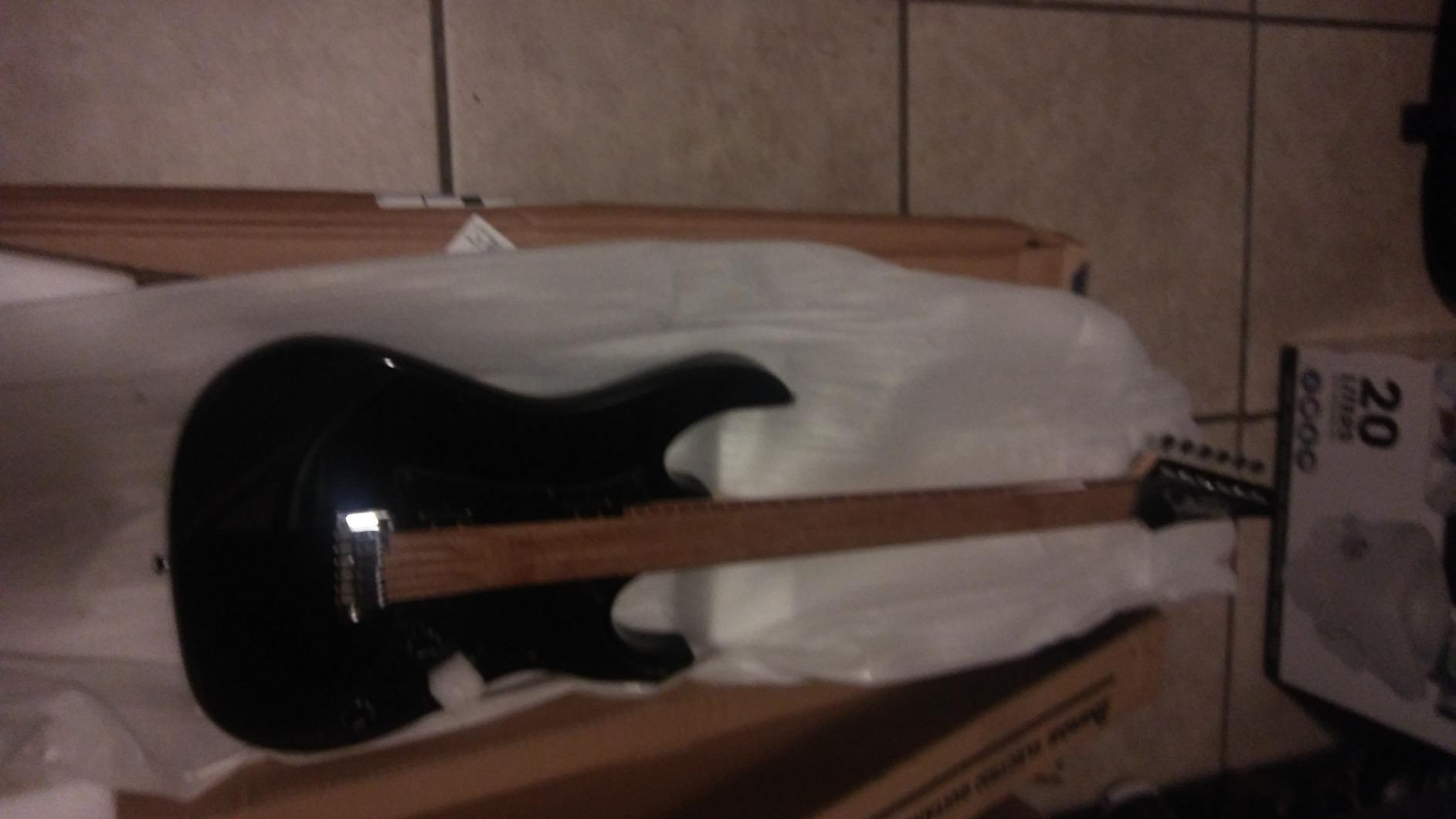 Ibanez GIO Series GRX20Z - Black Night customer photo 2