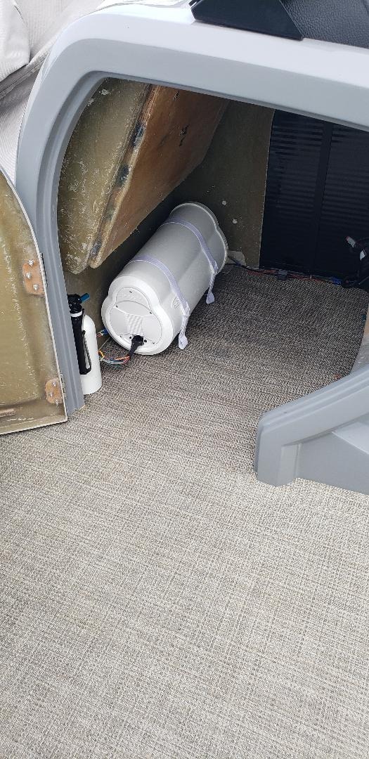 Bazooka MBTA10100 10-Inch 100-Watt Marine Subwoofer customer photo 2