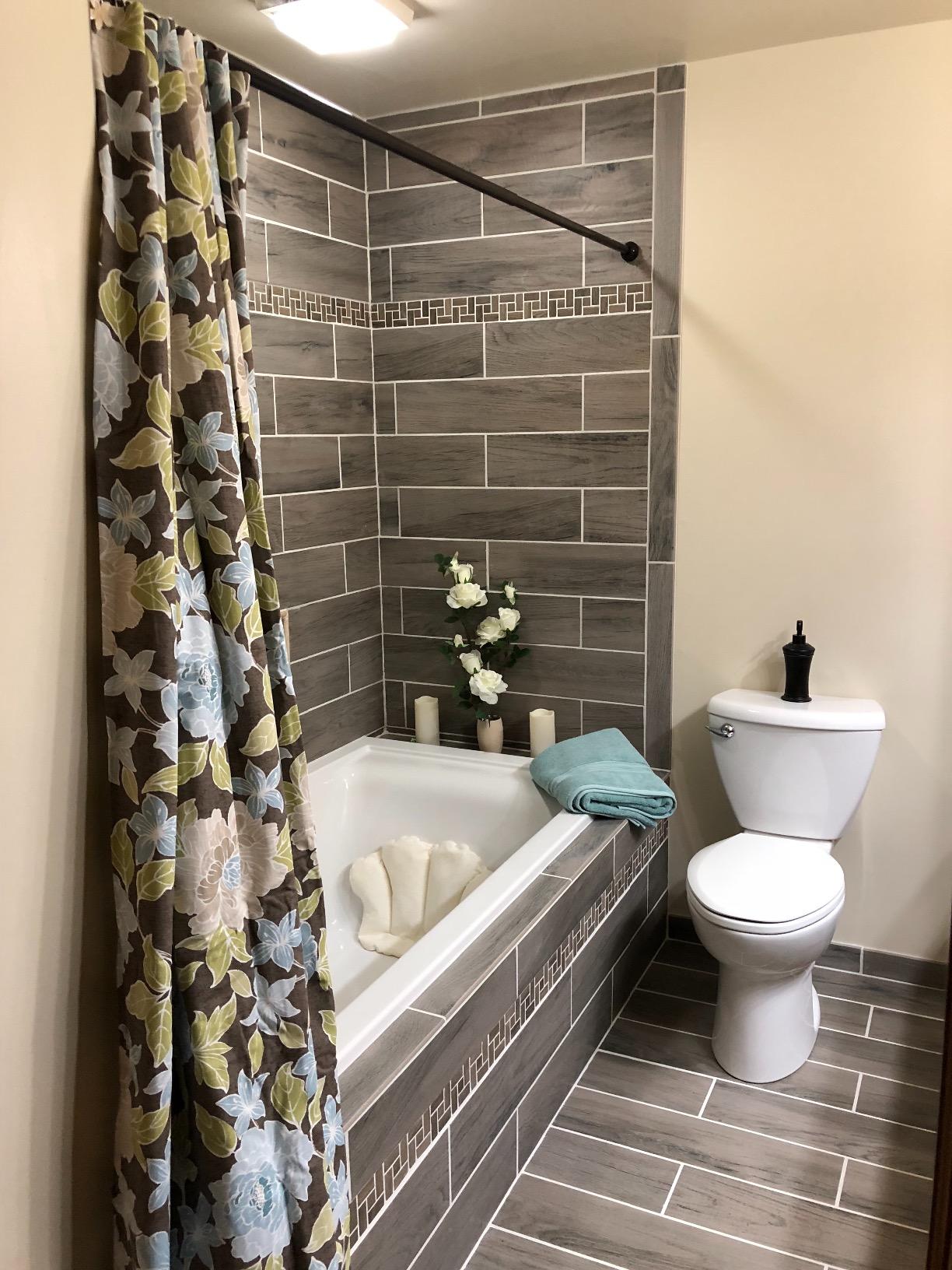 American Standard 7236V002.020 Evolution 72 x 36-Inch Deep Soak Drop-In Bathtub, White customer photo 1