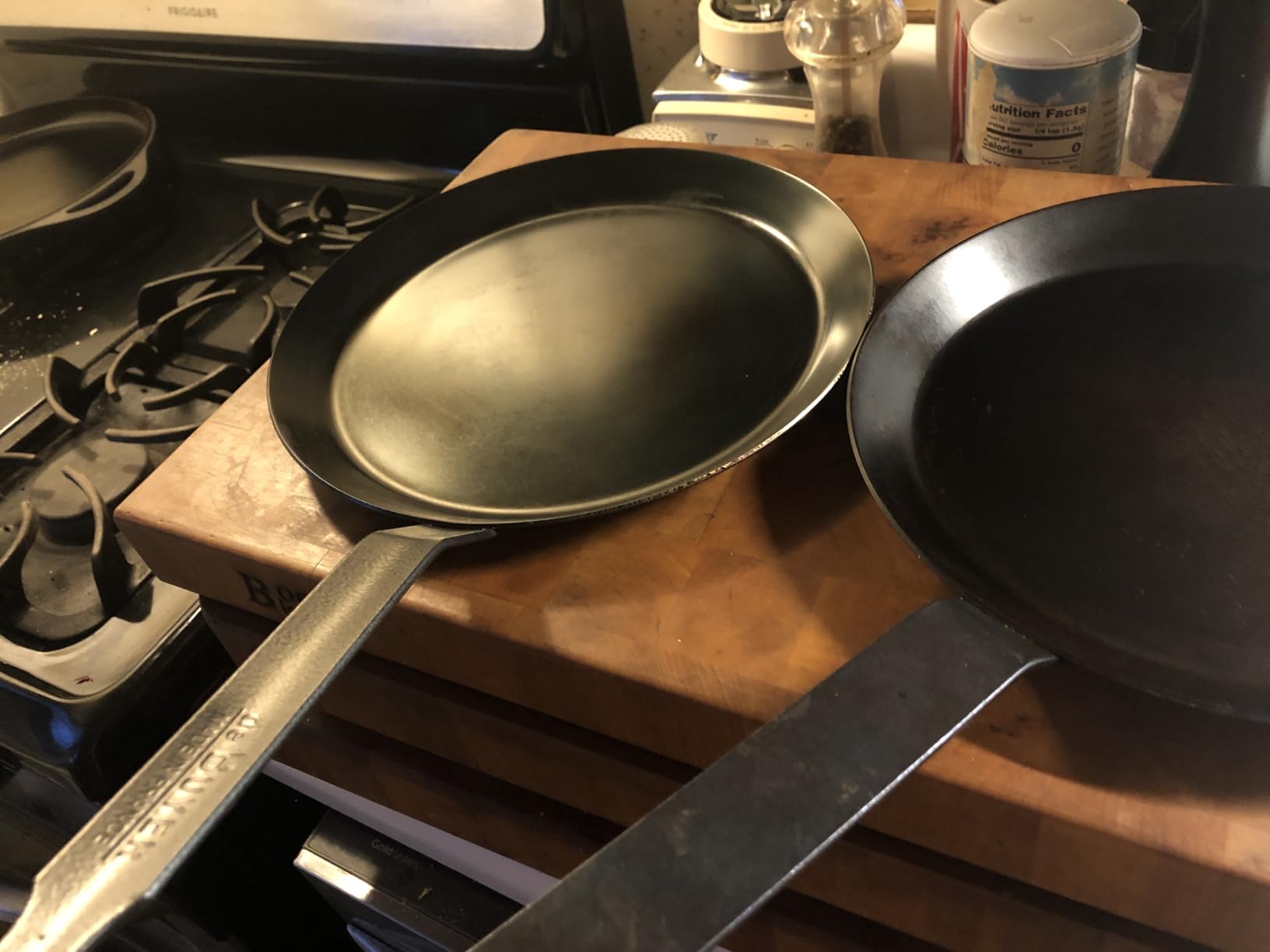de Buyer Blue Carbon Steel Crepe & Tortilla Pan - 9.5” Diameter, 7.75” Cooking Surface - Ideal for Making & Reheating Crepes, Tortillas & Pancakes - Naturally Non-Stick Finish - Made in France customer photo 2