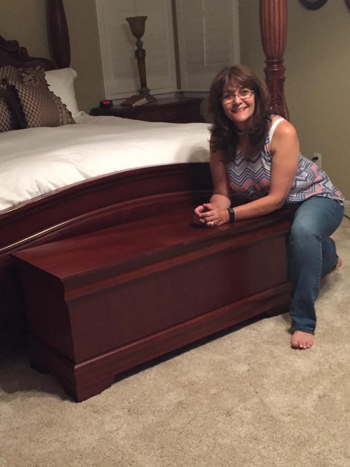 Coaster Home Furnishings - Pablo - Wood - Cedar Chest with Flip-Open Top, Lined Interior and Base Molding - Bedroom - 47-Inch - Warm Brown - 900022 customer photo 2
