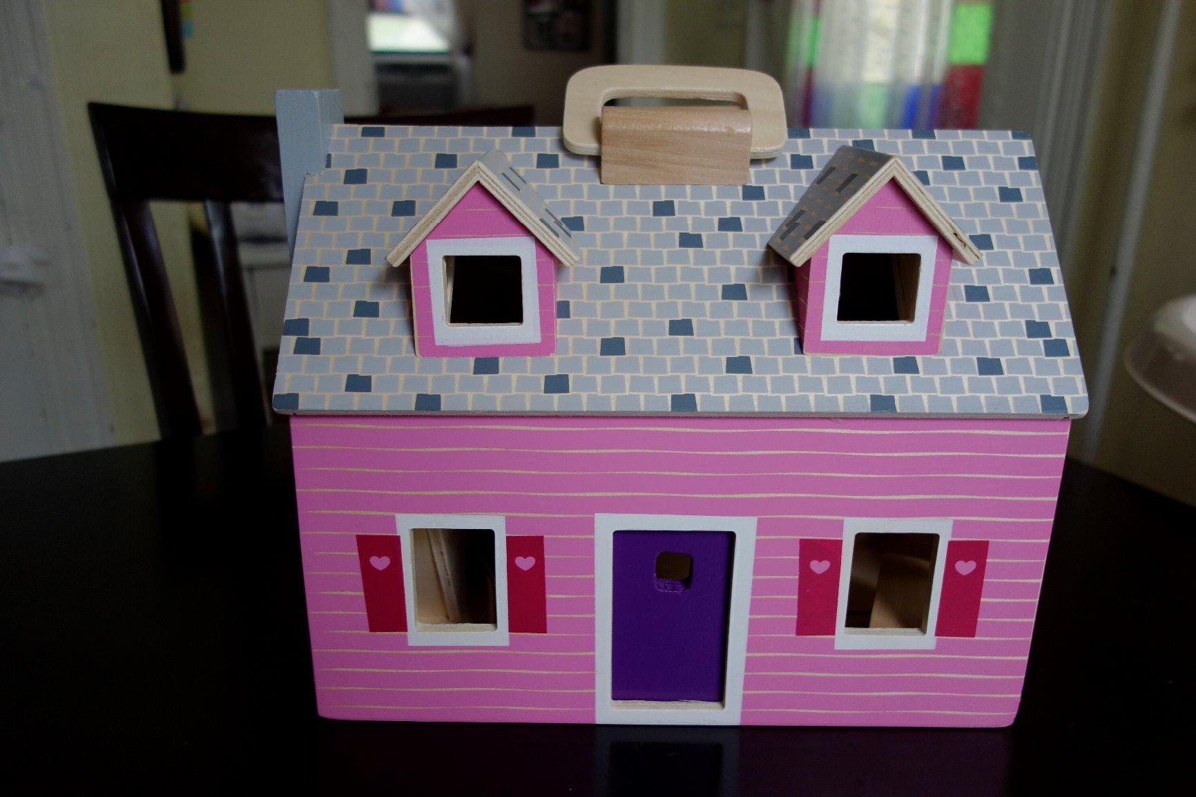 Melissa & Doug Fold & Go Wooden Dollhouse with 2 Dolls and 11 Pieces of Furniture - Portable Mini Doll House with Accessories and Toy Figures, Ages 3+ customer photo 2