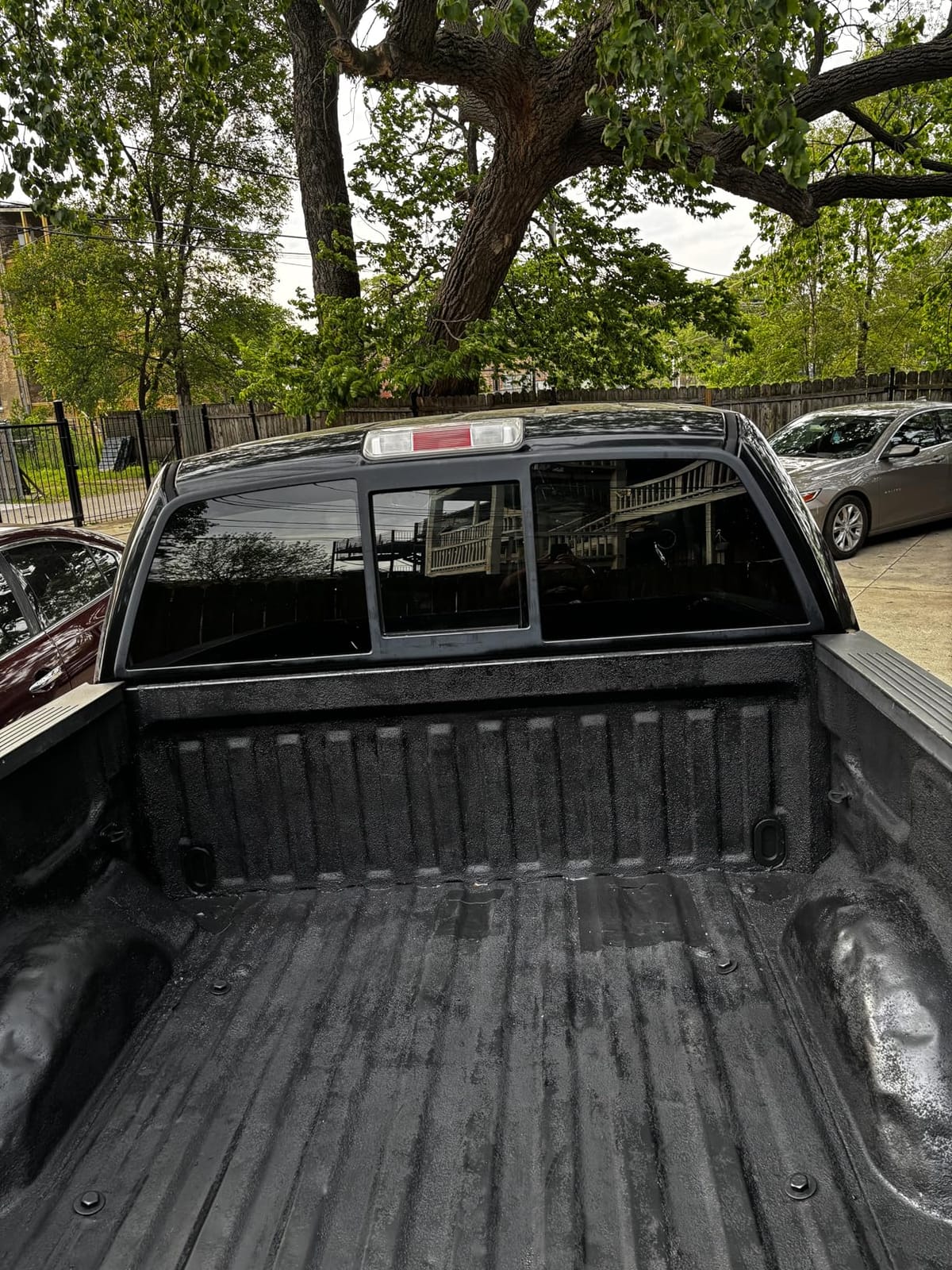 Rust-Oleum Automotive Truck Bed Coating Spray Paint, Black | Rugged Non-Slip Coating | Rust and Weather Protection | Abrasion Resistant | Impact & Chip Resistant | Textured customer photo 2