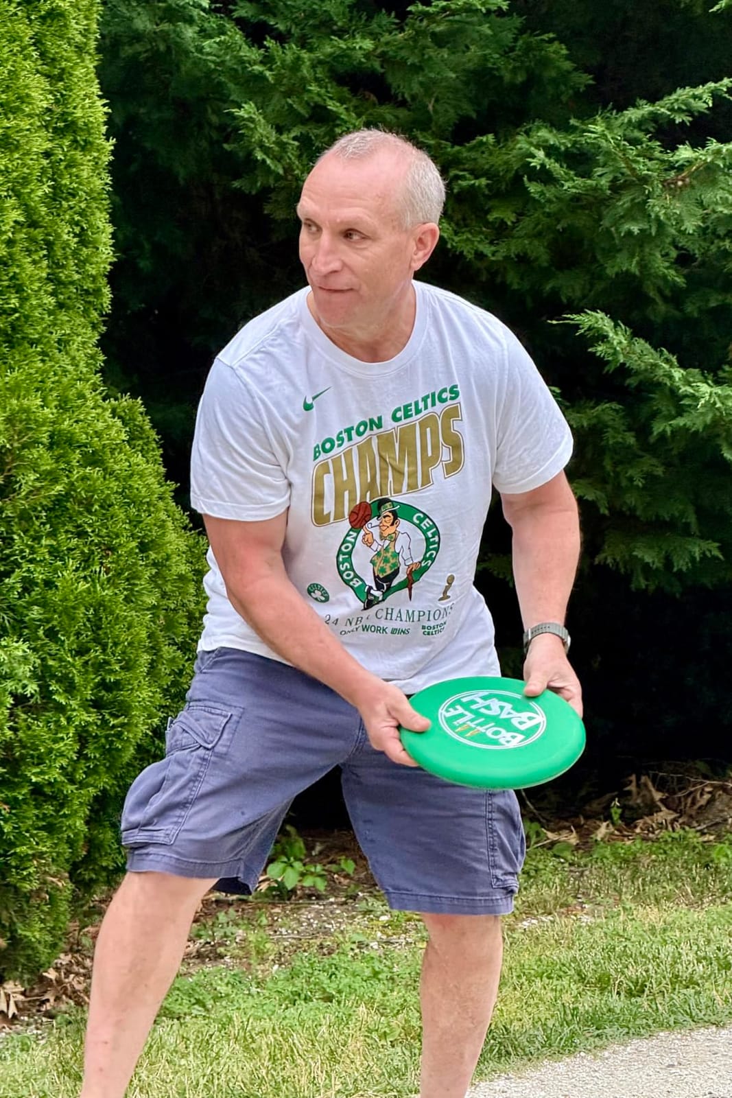 Bottle Bash Outdoor Flying Disc Game Set – Frisbee Toss Backyard and Beach Game for Family, Adult & Kids - Beersbee & Polish Horseshoes customer photo 2