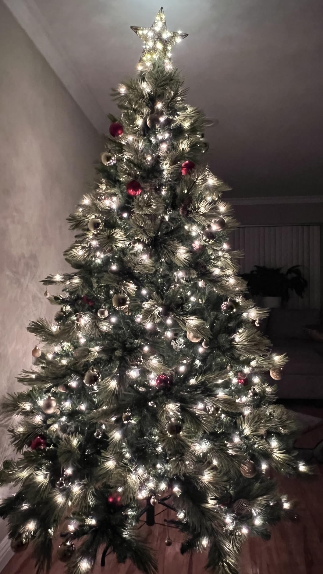 National Tree Company 7.5ft Pre-Lit Carolina Pine Artificial Christmas Tree customer photo 1