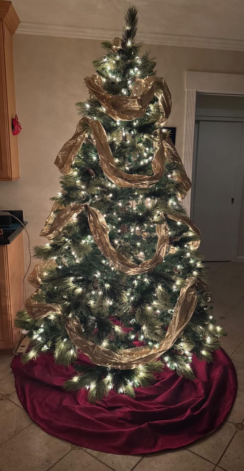 National Tree Company 7.5ft Pre-Lit Carolina Pine Artificial Christmas Tree customer photo 2