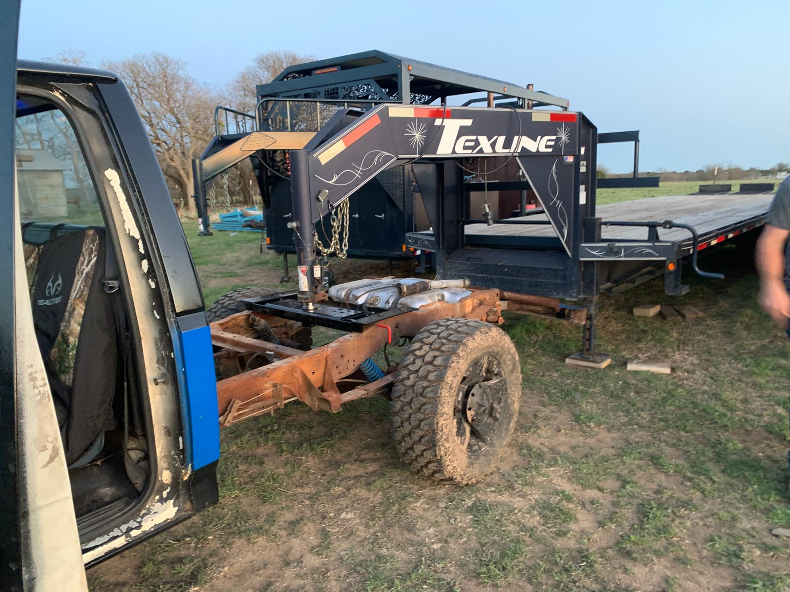 Curt Manufacturing 60607 DoubleLock Gooseneck Hitch customer photo 1