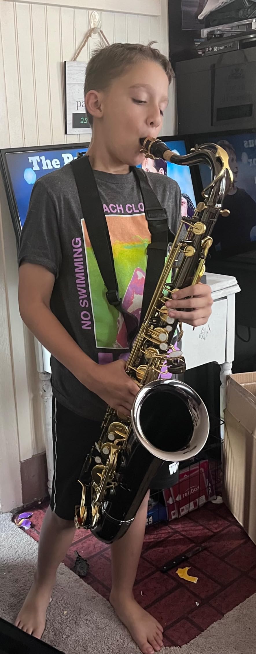 Mendini By Cecilio Tenor Saxophone for Beginner Musicians - Silver Nickel | B Flat Saxophone with Hard Case, Tuner, Mouthpiece, 10 Reeds, Polishing Cloth, Cleaning Rod, Gloves, Strap customer photo 1