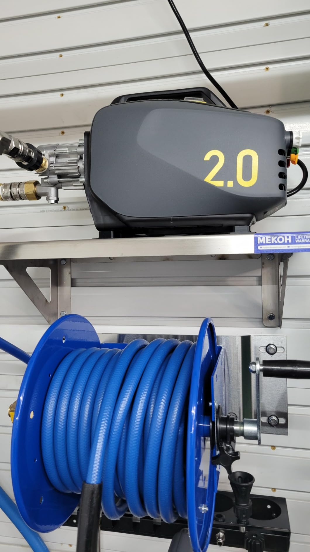 Coxreels 117-5-100 Hand Crank Steel Hose Reel, 100 Series, ¾” x 100’ - Easy-to-Use Compact Design - Adjustable Tension Break - Heavy-Duty Steel Construction, Made in the USA, Blue customer photo 1