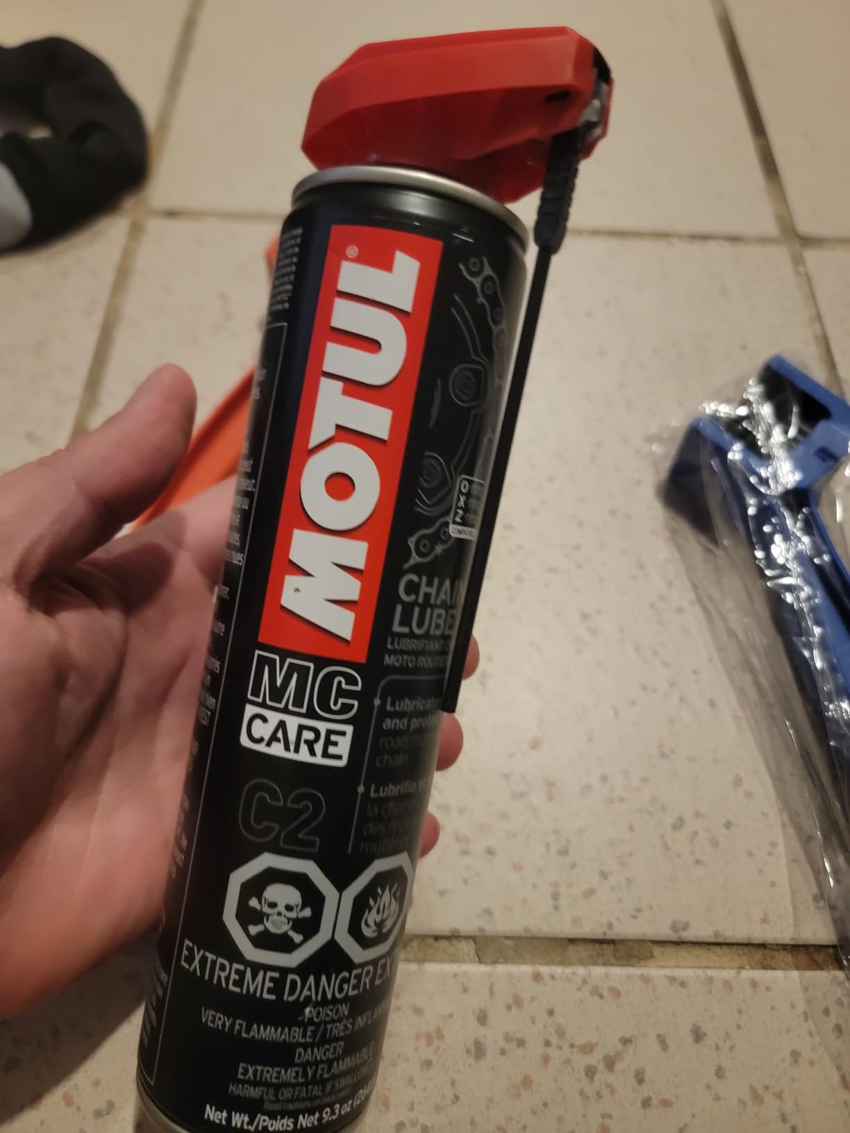 Motul C2 Chain Lube Road - Motorcycle Chain Lubricant Spray for Street & Sport Bikes, 9.3 oz Can (111819) customer photo 1