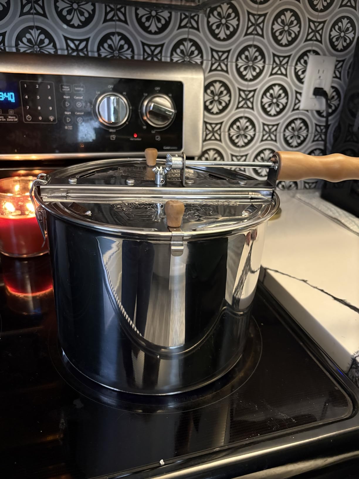Stovetop Popcorn Maker - 6.5-Quart Stainless-Steel Popcorn Popper with a Hand Crank, Vented Lid, and Stir Paddle by Great Northern Popcorn (Silver) | Stainless-Steel Popcorn Popper with Hand Crank, Vented Lid, and Stir Paddle - Home Movie Night Supplies or Game Night Snacks customer photo 2
