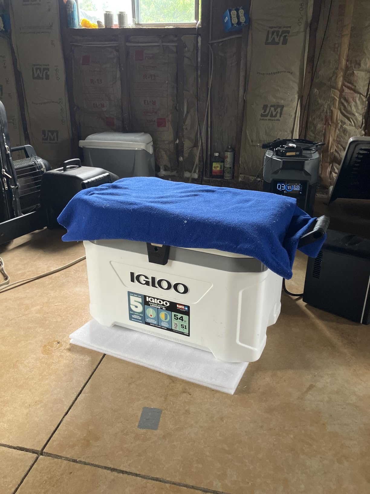 Igloo Marine Cooler | Insulated Hard Shell Ice Chest |Great for Fishing, Camping, Boating, & More customer photo 2