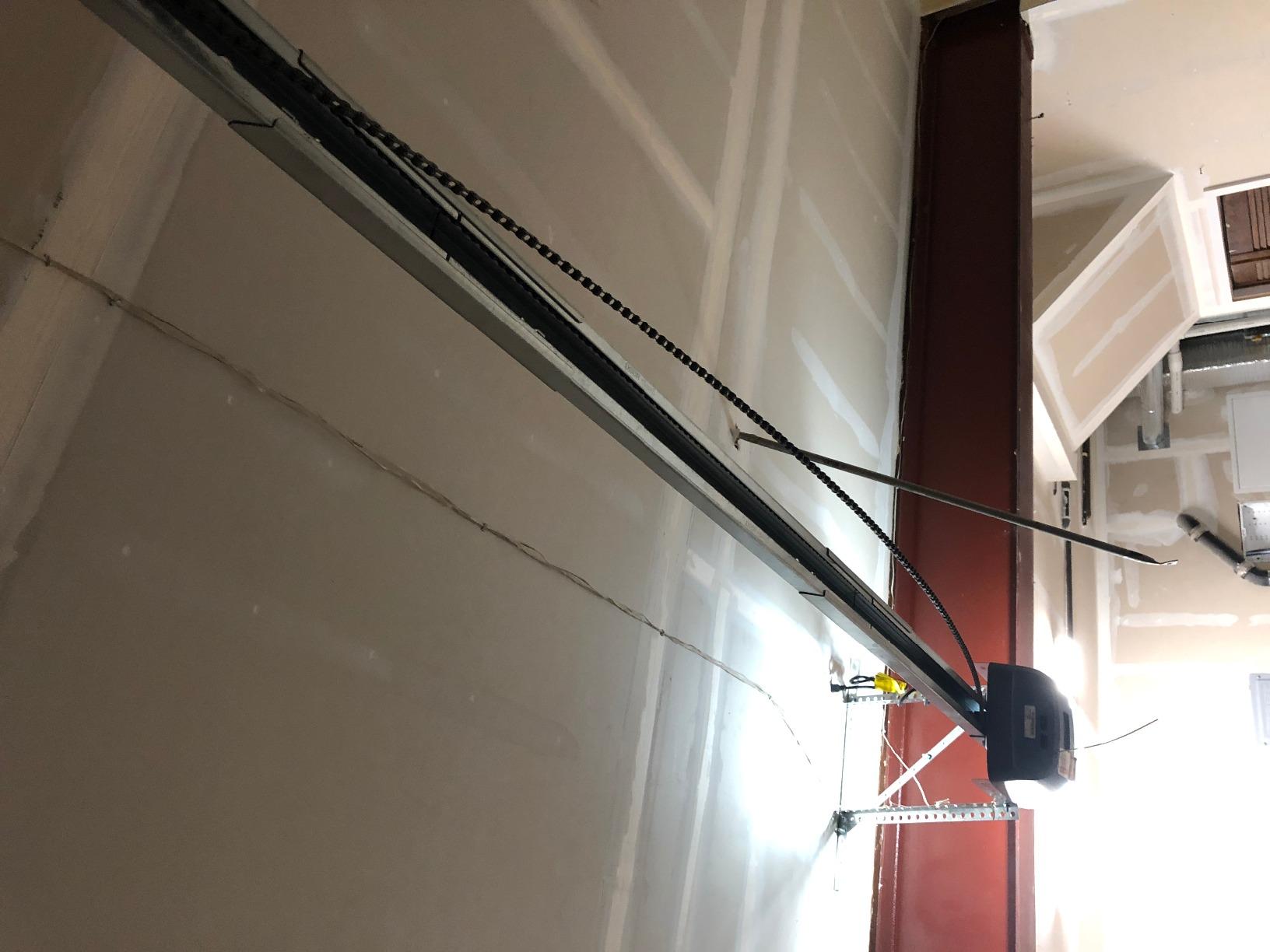 Genie ChainMax 1000 Garage Door Opener - Durable Chain Drive - Includes two 3-Button Pre-Programmed Remotes,Wall Console, Wireless Keypad, Safe-T-Beams - Model 3022-TKH, 140V DC Motor,Gray customer photo 2