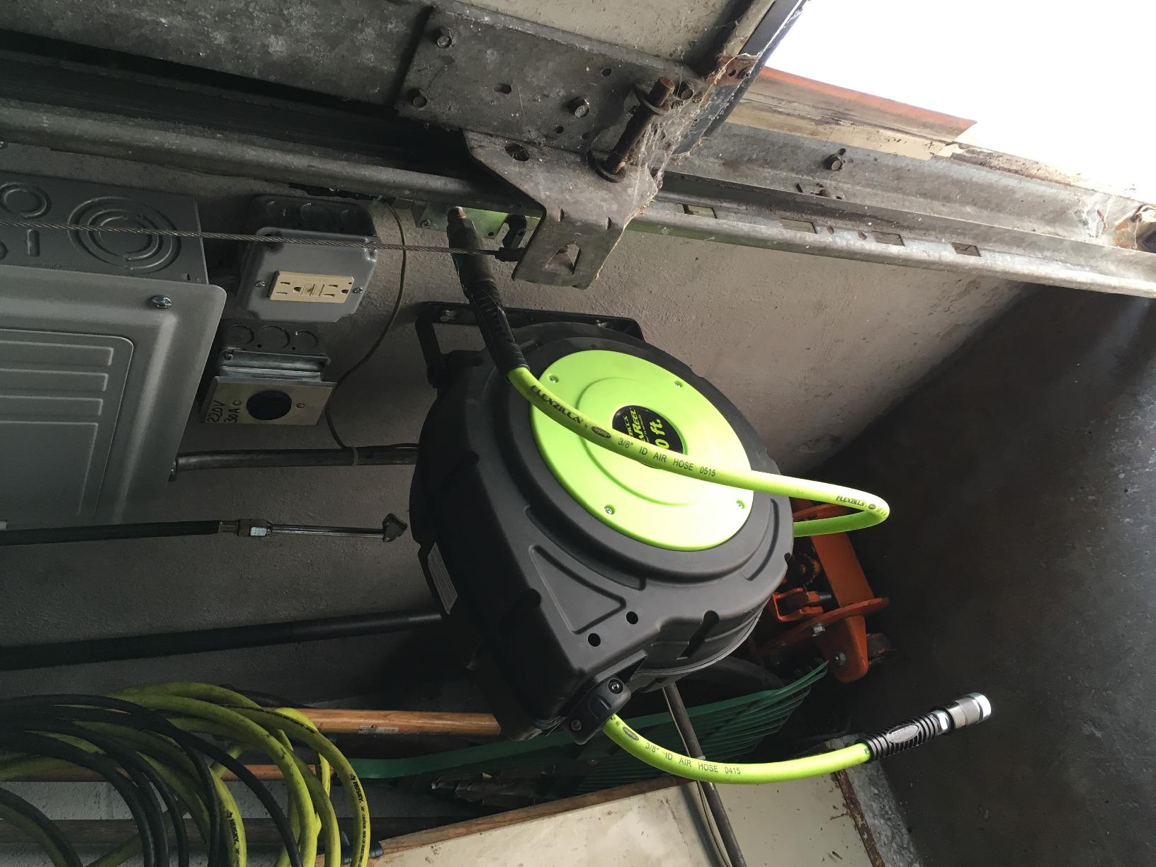 Flexzilla Retractable Enclosed Plastic Air Hose Reel, 3/8 in. x 50 ft., Heavy Duty, Lightweight, Hybrid, ZillaGreen - L8250FZ customer photo 1