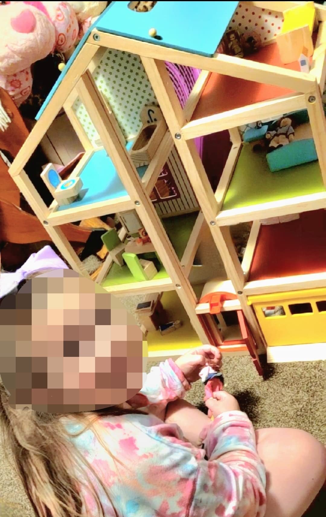 Melissa & Doug Wooden Hi-Rise Dollhouse with 15 Furniture Pieces, Garage, Working Elevator Preschool Dollhouse for Kids Ages 3+ customer photo 1