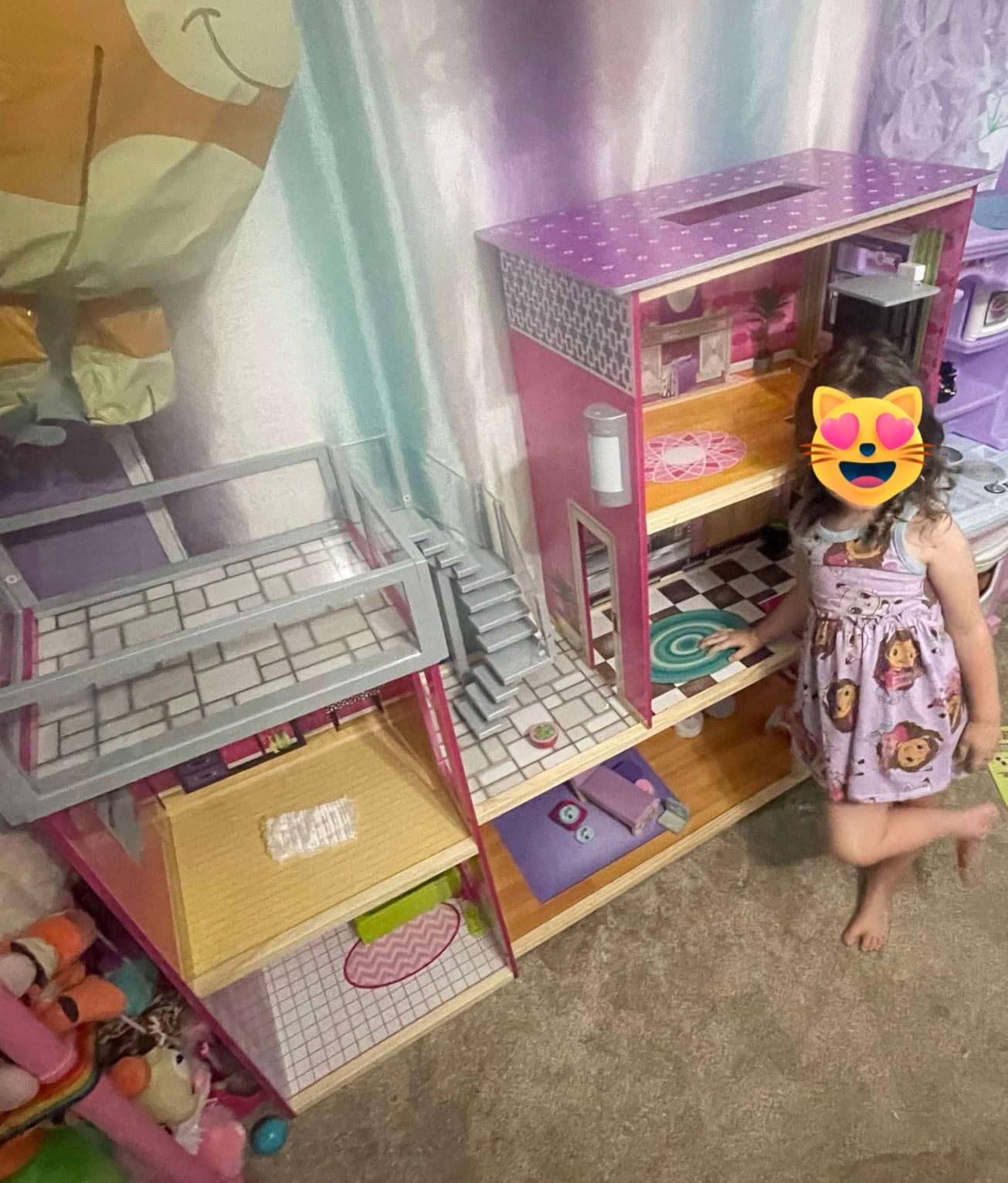KidKraft Uptown Wooden Modern Dollhouse with Lights & Sounds, Pool and 36 Accessories customer photo 2