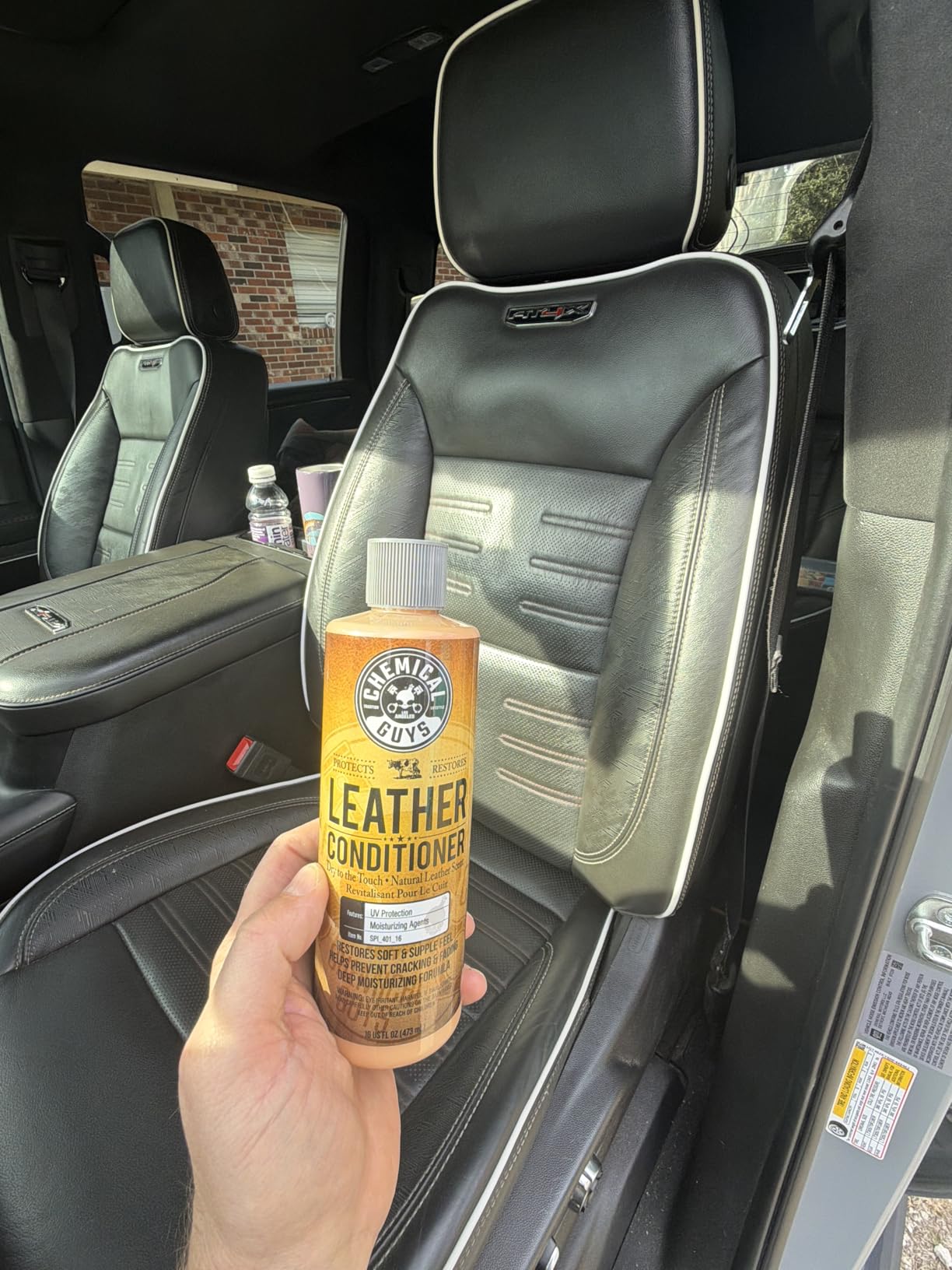 Chemical Guys, Vintage Series Leather Conditioner for Car Interiors, 16 oz customer photo 2