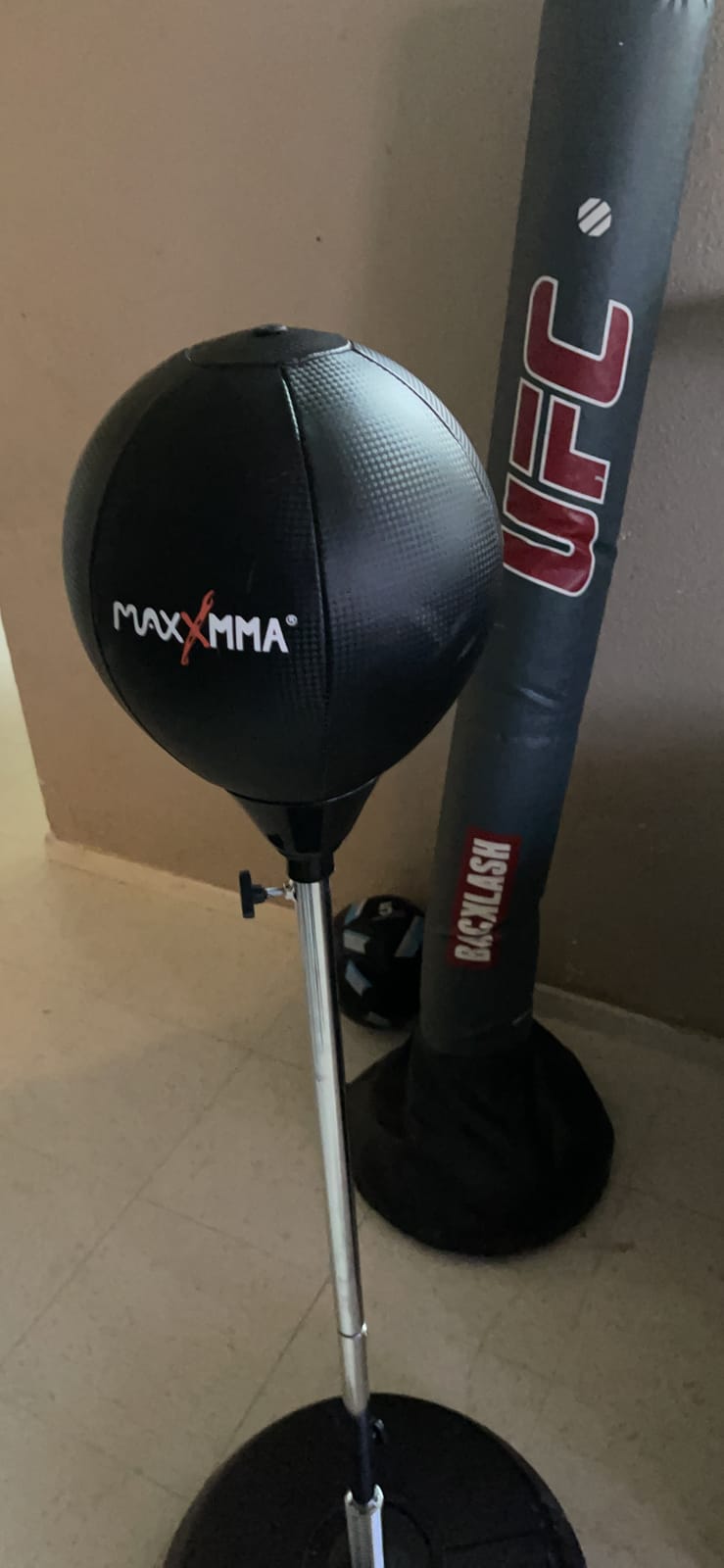 MaxxMMA Speed-Adjustable Freestanding Reflex Bag Kit customer photo 2