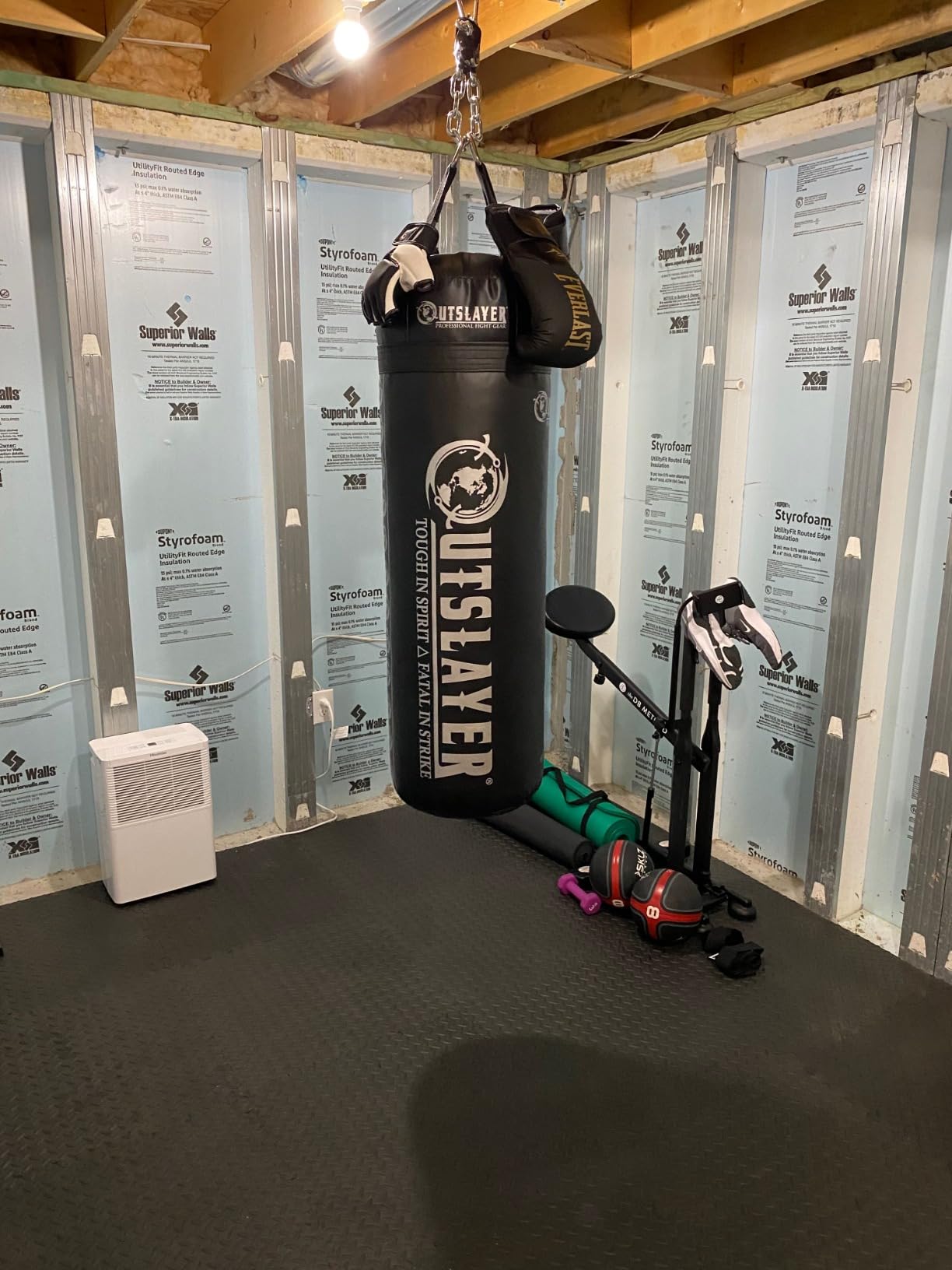 Outslayer 80 Pound Filled Punching Bag Boxing and MMA Made in USA customer photo 2