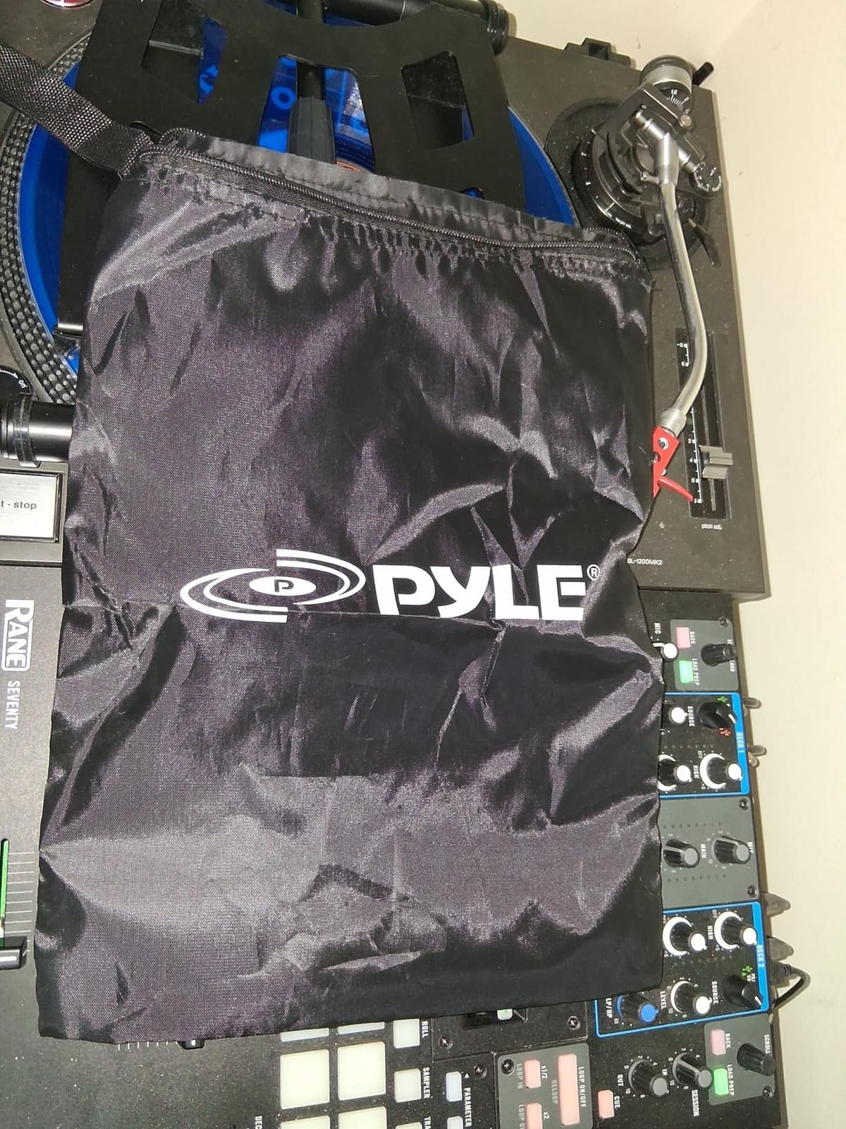 Pyle Portable Folding Laptop Stand - Standing Table with Adjustable Angle, Foldable Height and Four Prong Anti-Slip Tray for iPad, Tablet, DJ Mixer, Workstation, Gaming and Home Use - PLPTS55 customer photo 1