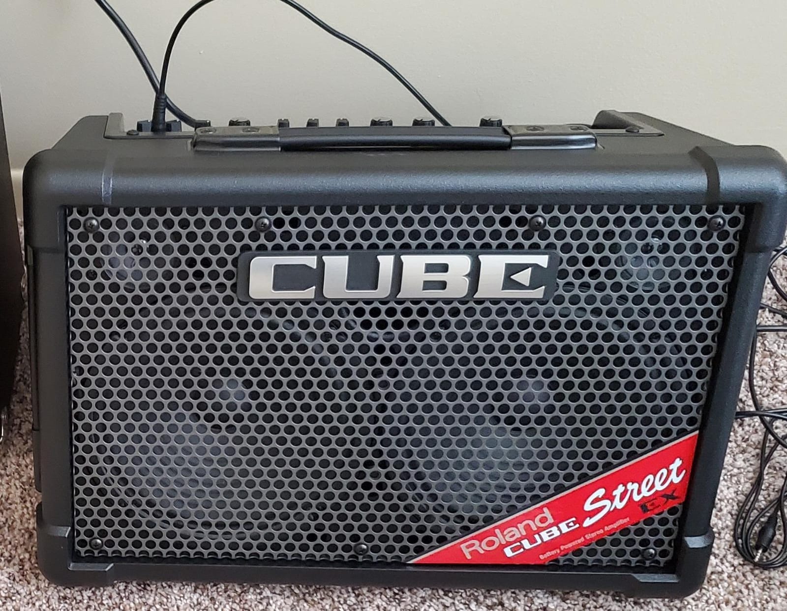 Roland Cube Street EX | Battery-Powered 50W Stereo Amplifier | Clear, Dynamic Sound | Ideal for Outdoor Performances | Supports Mics, Instruments & Audio Devices | COSM Tones for Electric Guitar | Dynamic Sound, Outdoor Performances, Supports Mics, Instruments and Audio Devices, COSM Tones for Electric Guitar customer photo 1