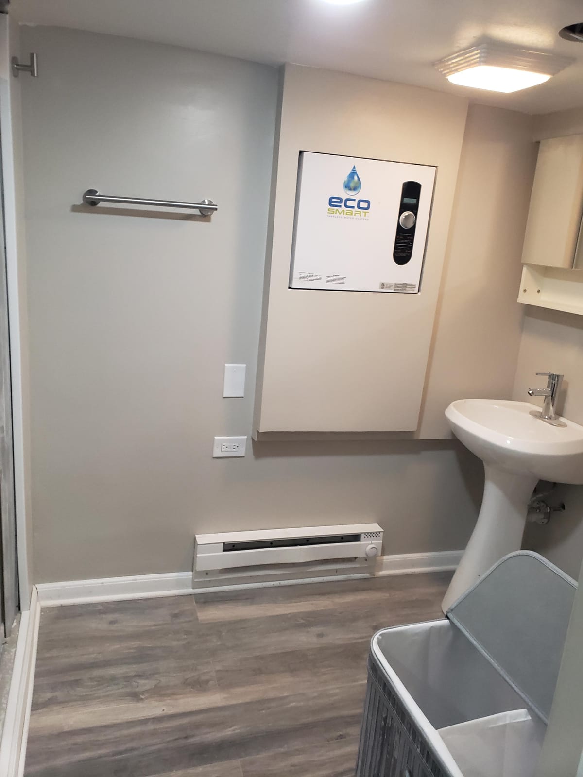 Ecosmart ECO 36 36kw 240V Electric Tankless Water Heater, White customer photo 1