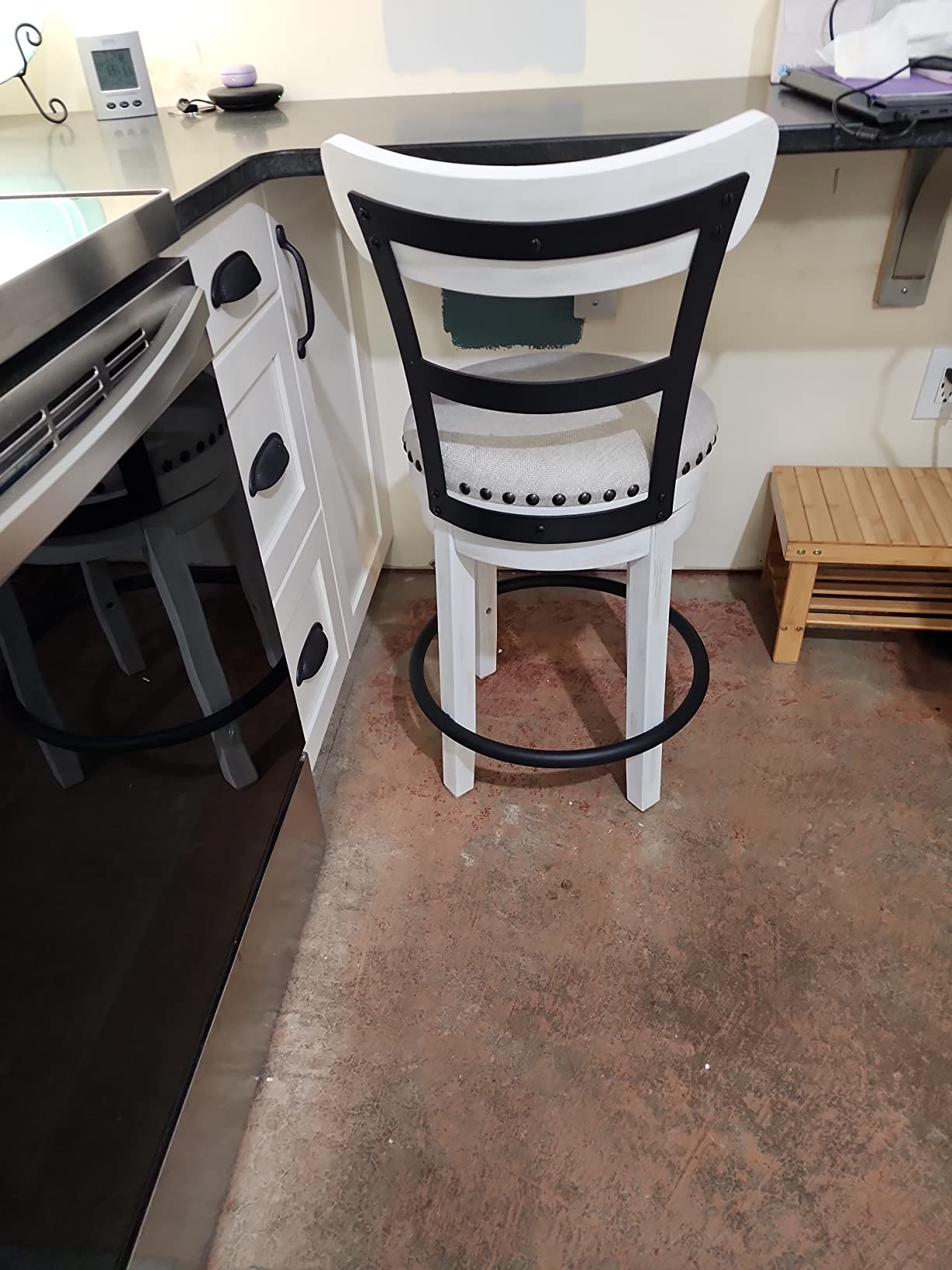 Signature Design by Ashley Pinnadel Counter Height Swivel Bar Stool, Brown customer photo 2